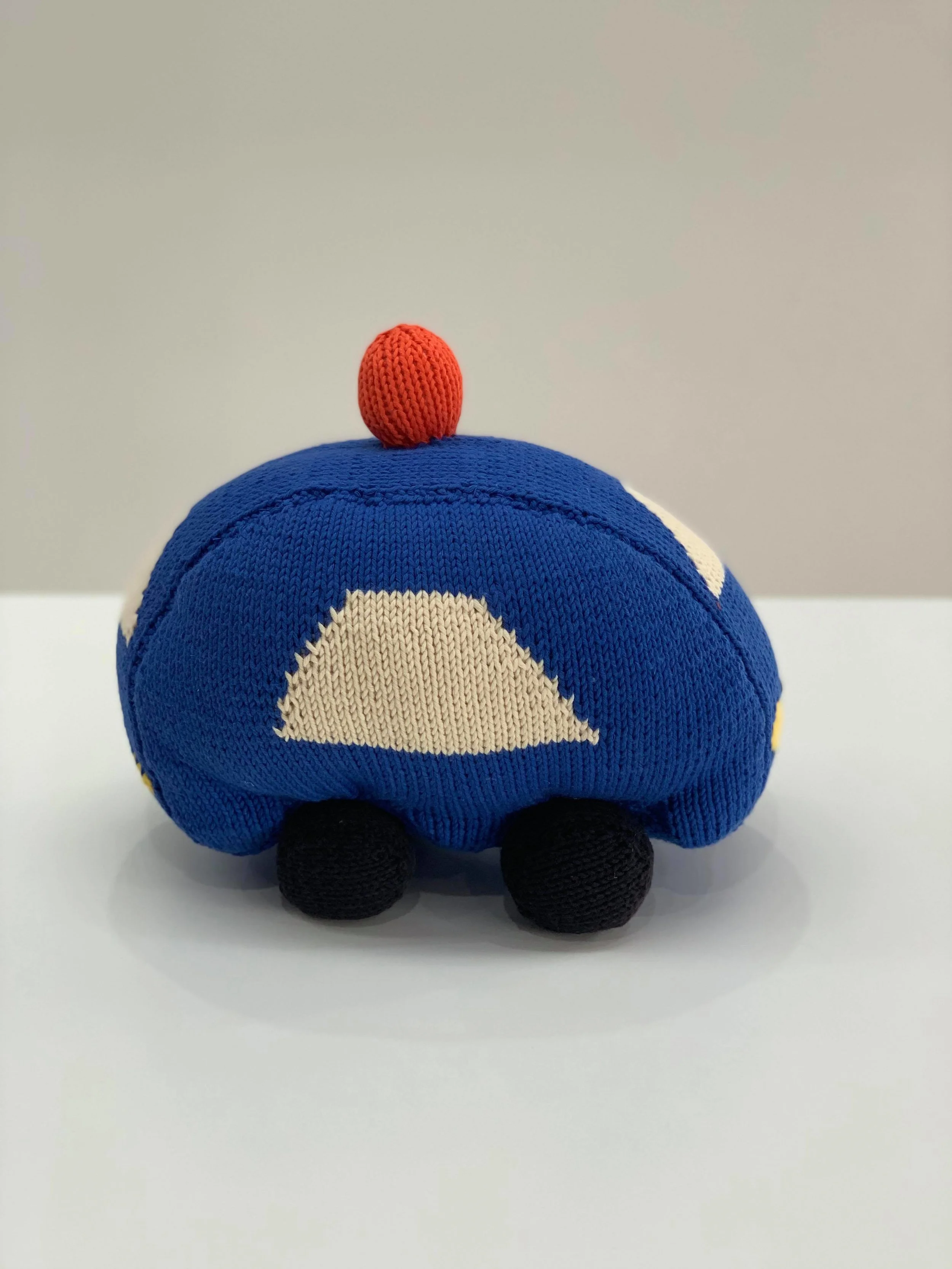 パトカー:3,800+TAX