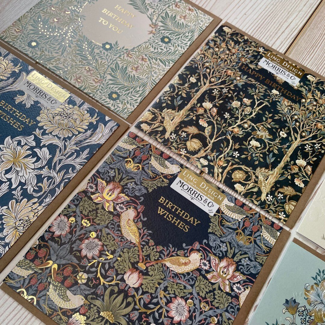 In the words of William Morris &quot;Have nothing in your house that you do not know to be useful or believe to be beautiful&quot;.

Detailed with intricate foiling, embossed and printed on textured board, the Morris &amp; Co collection of 12 decaden