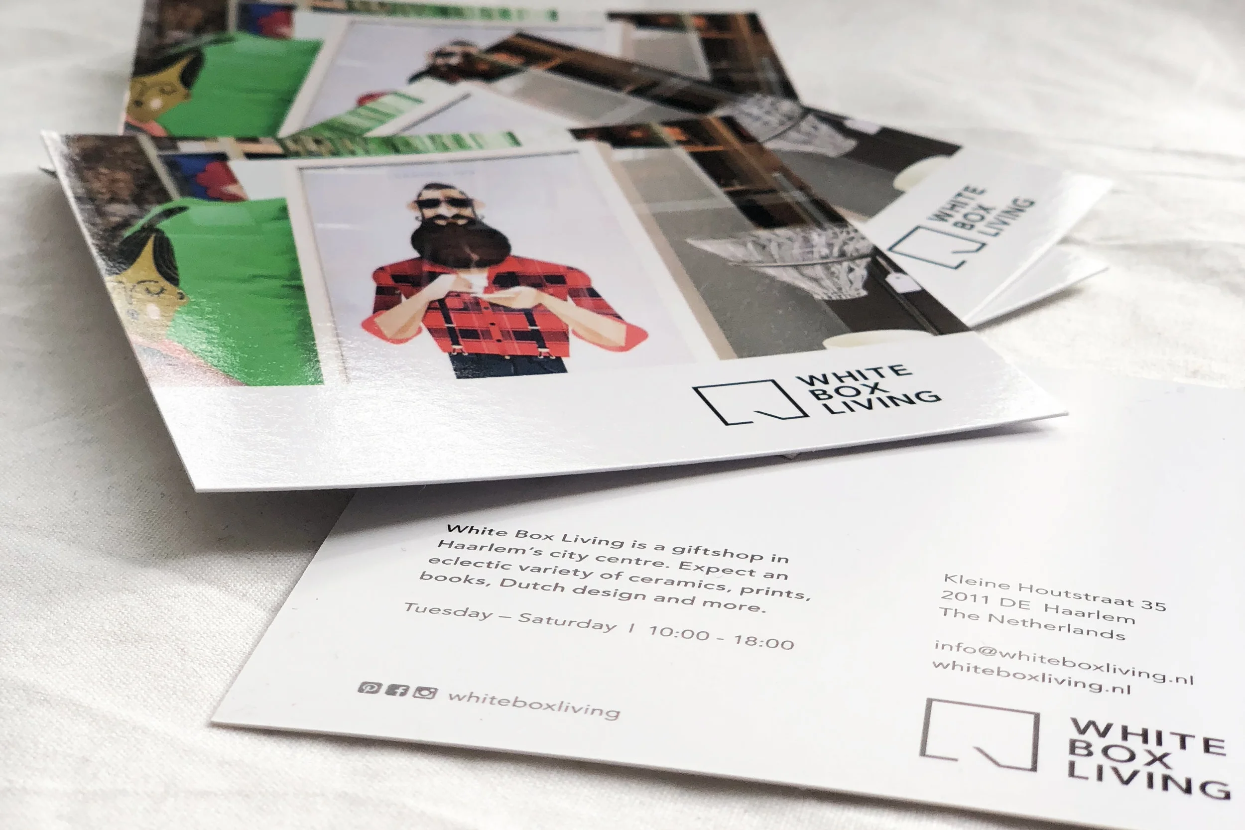 Ansichtkaart White Box Living