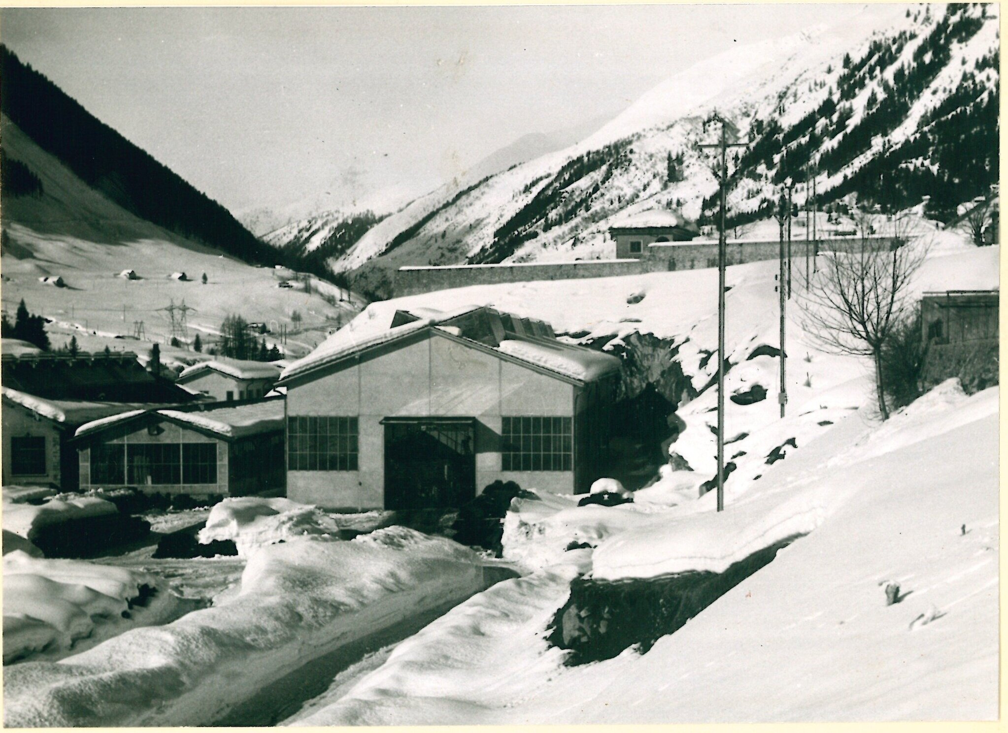The new production facilities built in Airolo in the 1950s. 