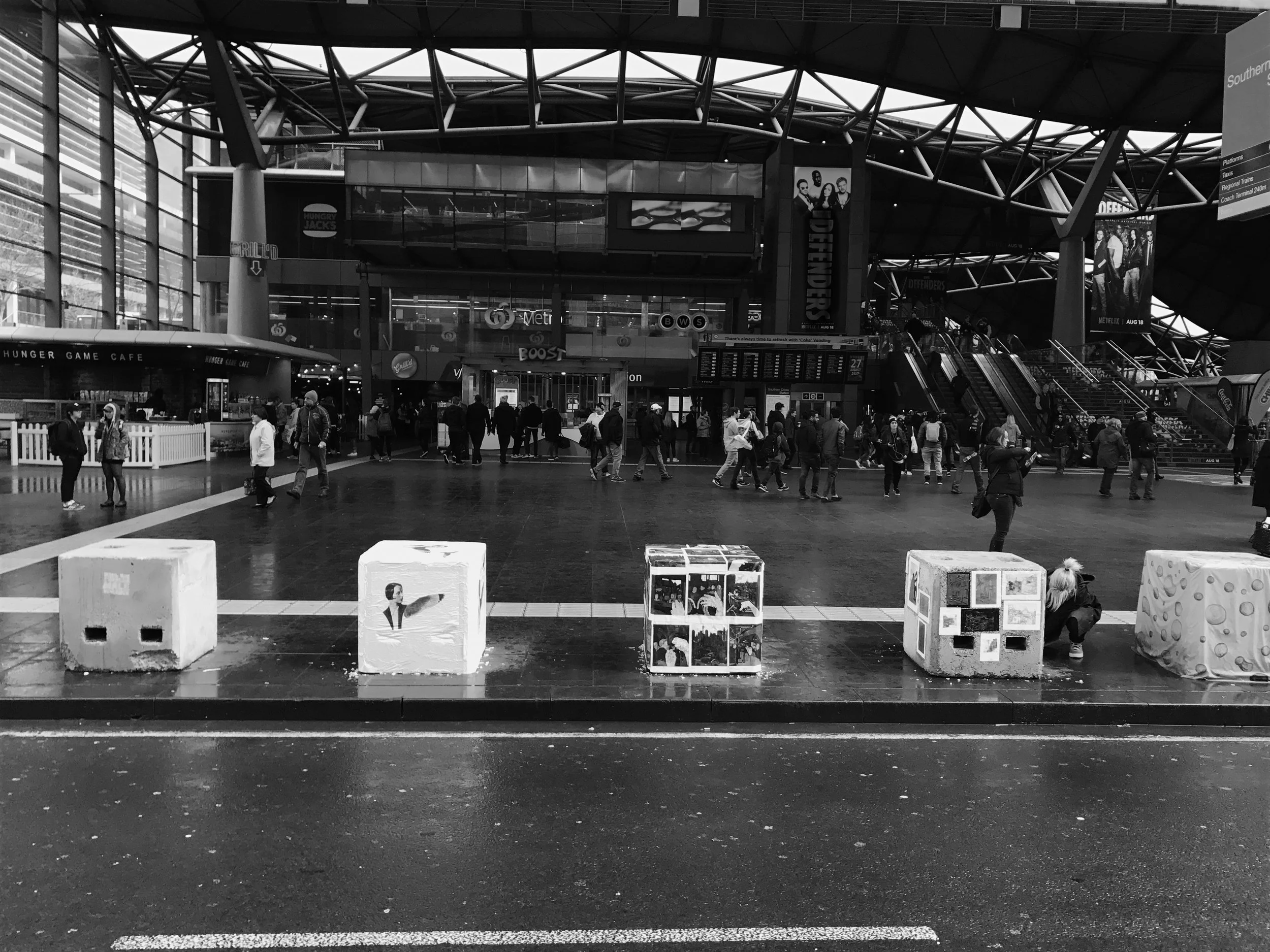 WEB BOLLARD BLACK N WHITE 2.jpg