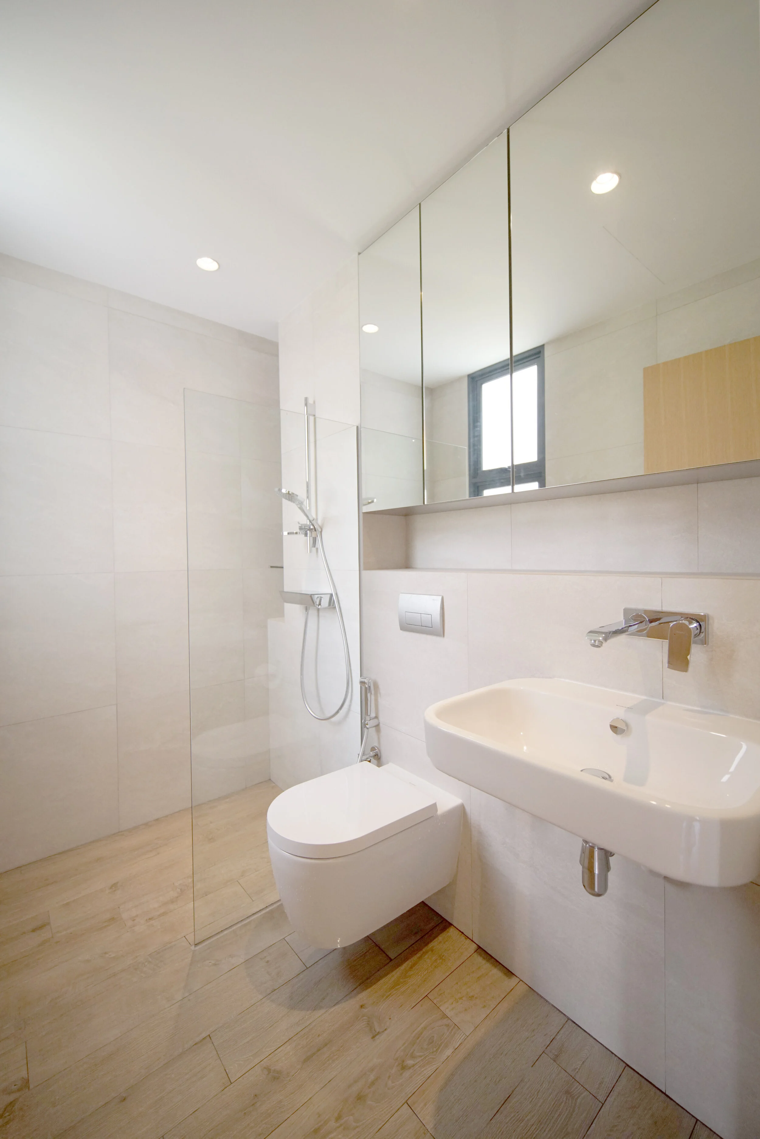 Ingle - 11 Bath.jpg