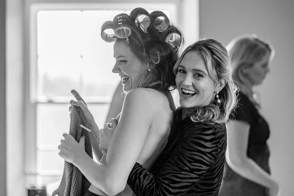 Helping hands! #wedding #photoaday #fujifilm