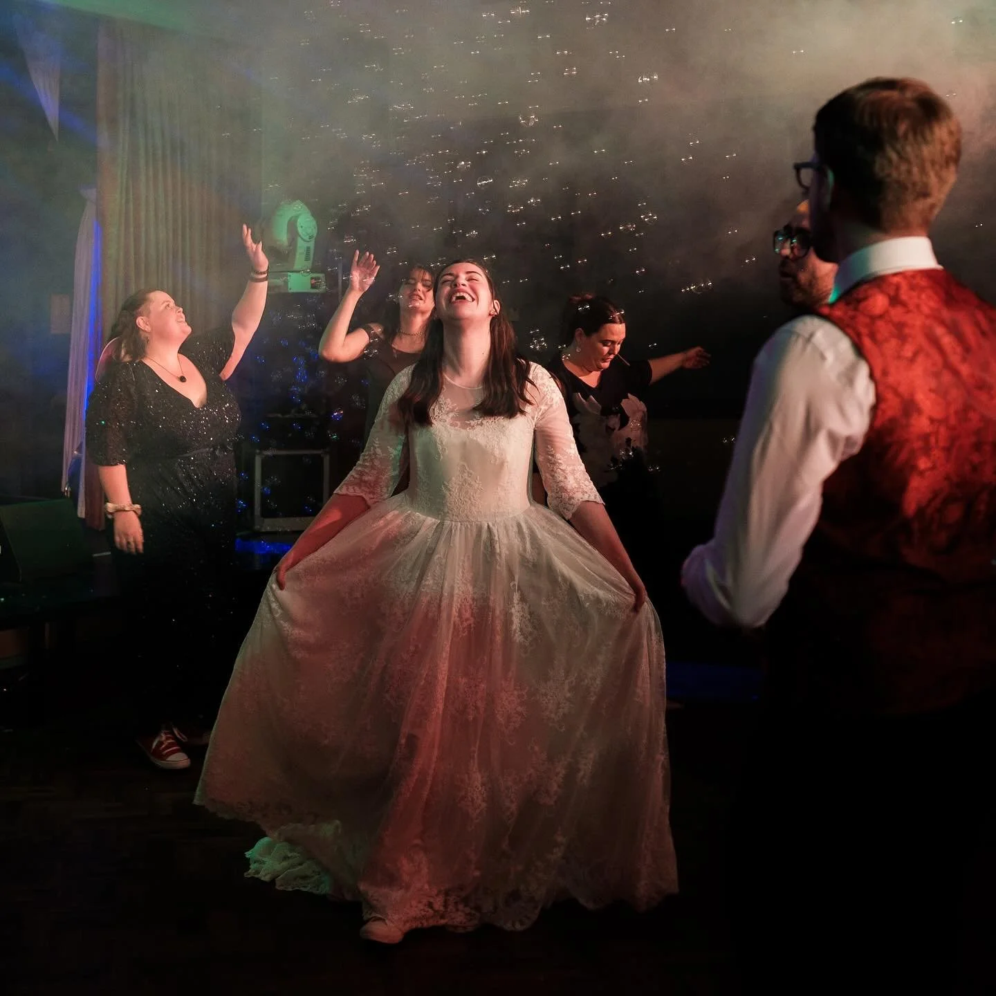 Breathing in those bubbles!! 🫧 #photooftheday #fujixlovers #dancing #weddingday
