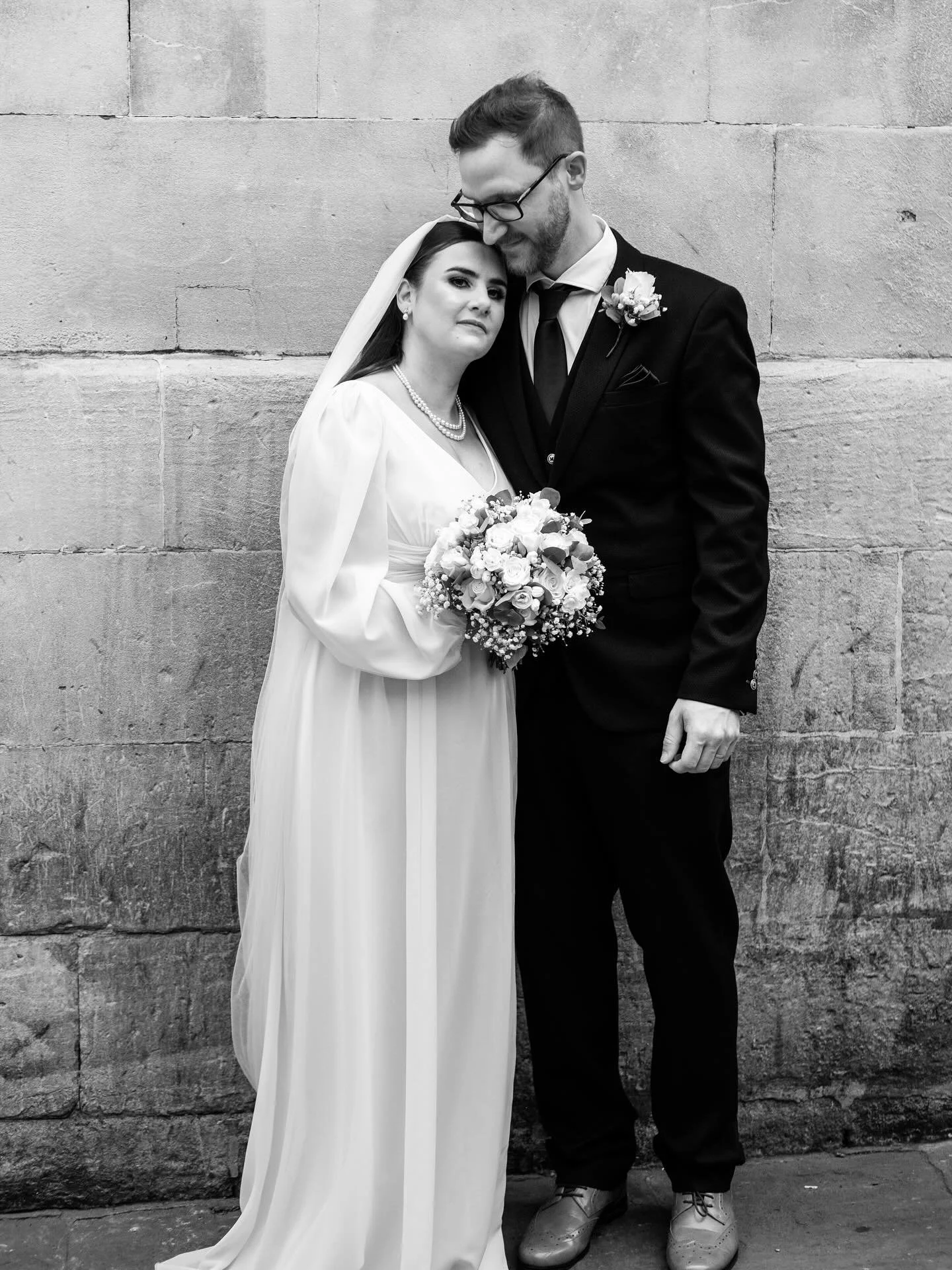 These two are so cute!🤍 #weddingday #fujifilm #dailyphoto #bnw