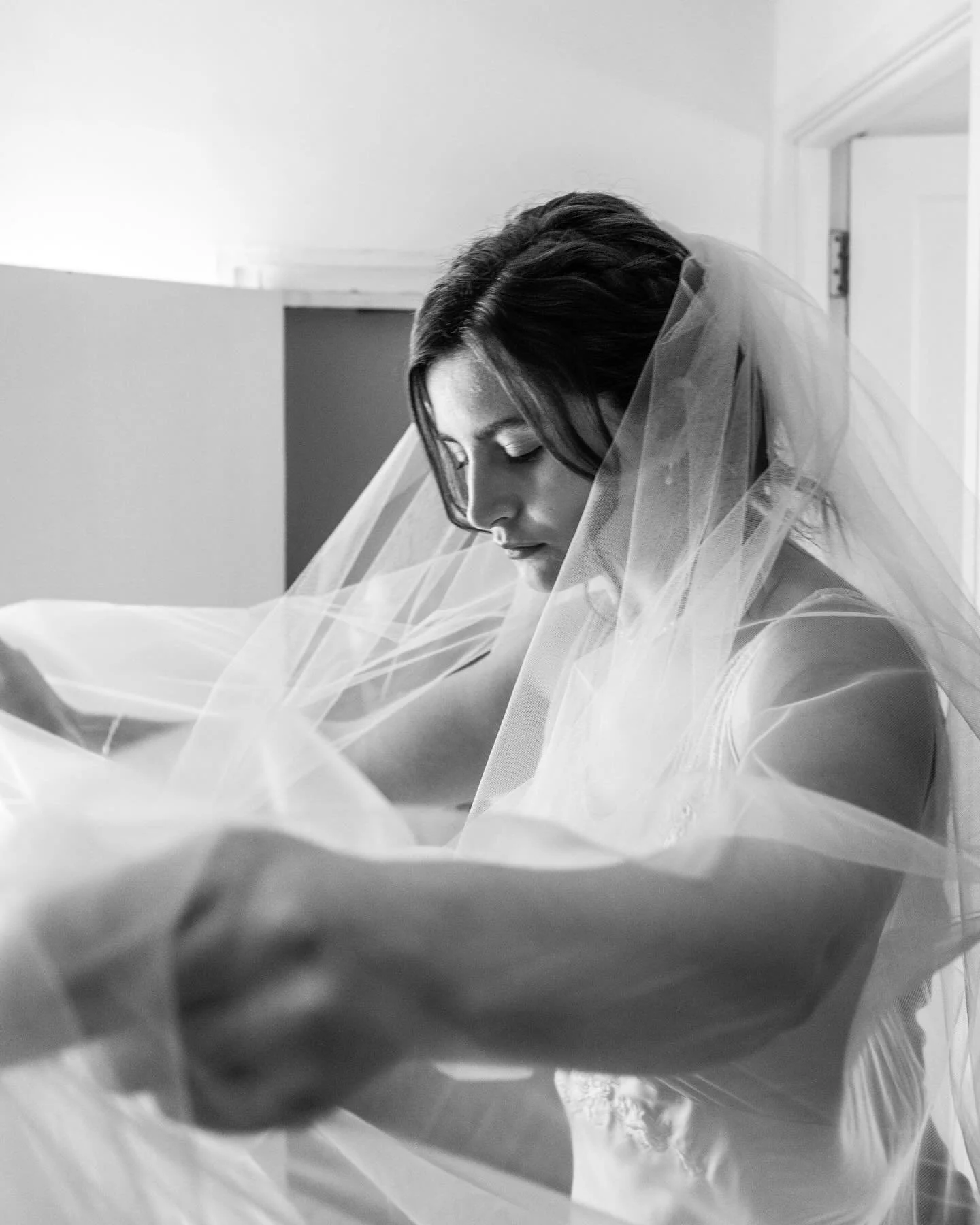 As we&rsquo;ve been so quiet on here in recent times - I&rsquo;m going to start #photoaday up again! I just adore this one of the gorgeous Eleanor getting ready for her beautiful wedding last year. 

#wedding #weddingphotography #bride #blackandwhite