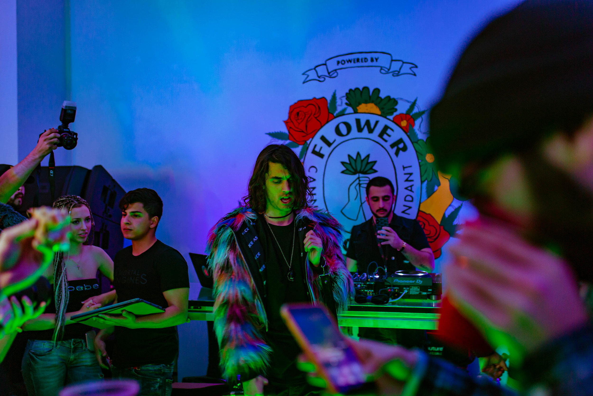 Feb11 _Blackspace-Flowerco-9663.jpg