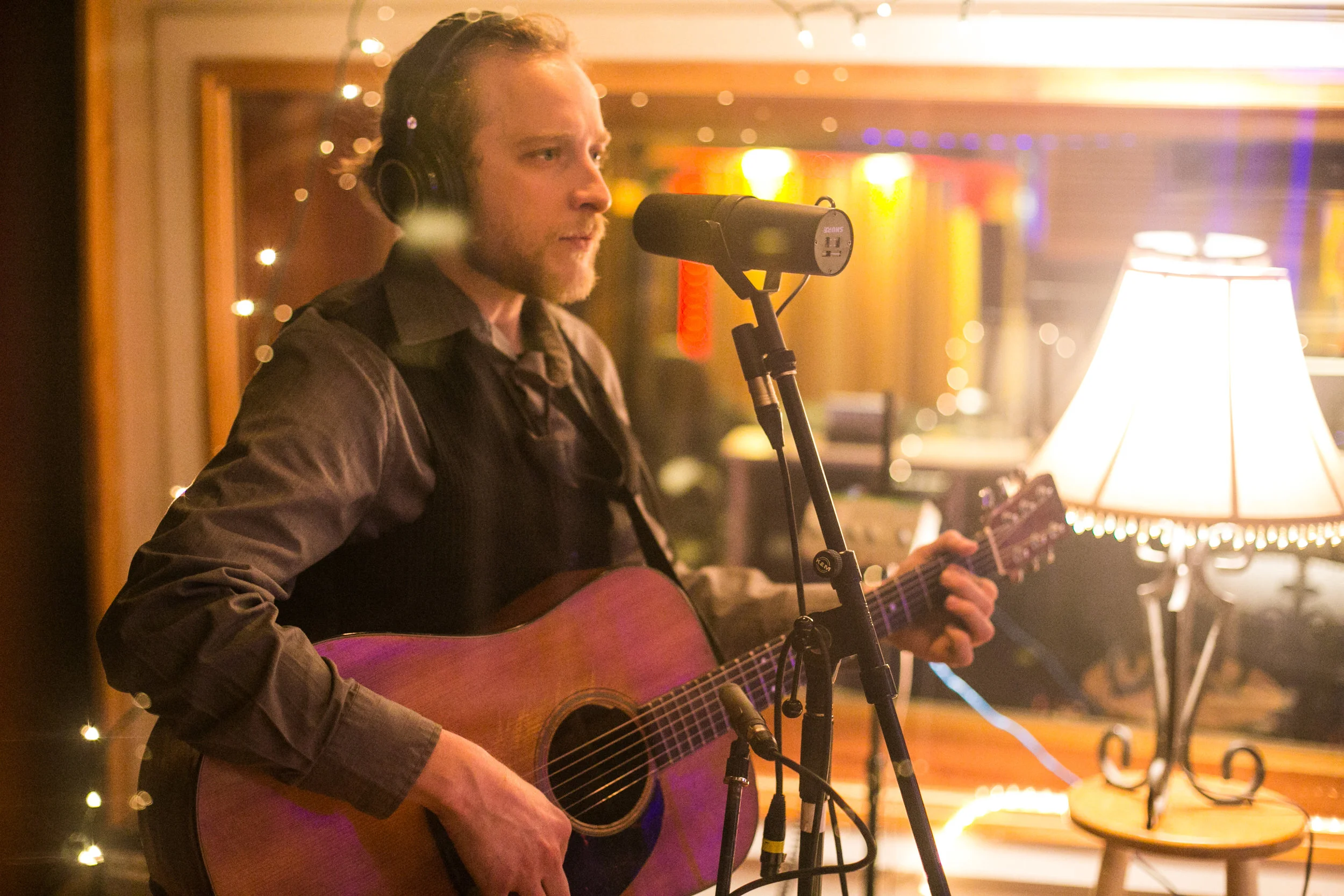 Aaron Lipp | Blues, Rock Saturday 1 PM