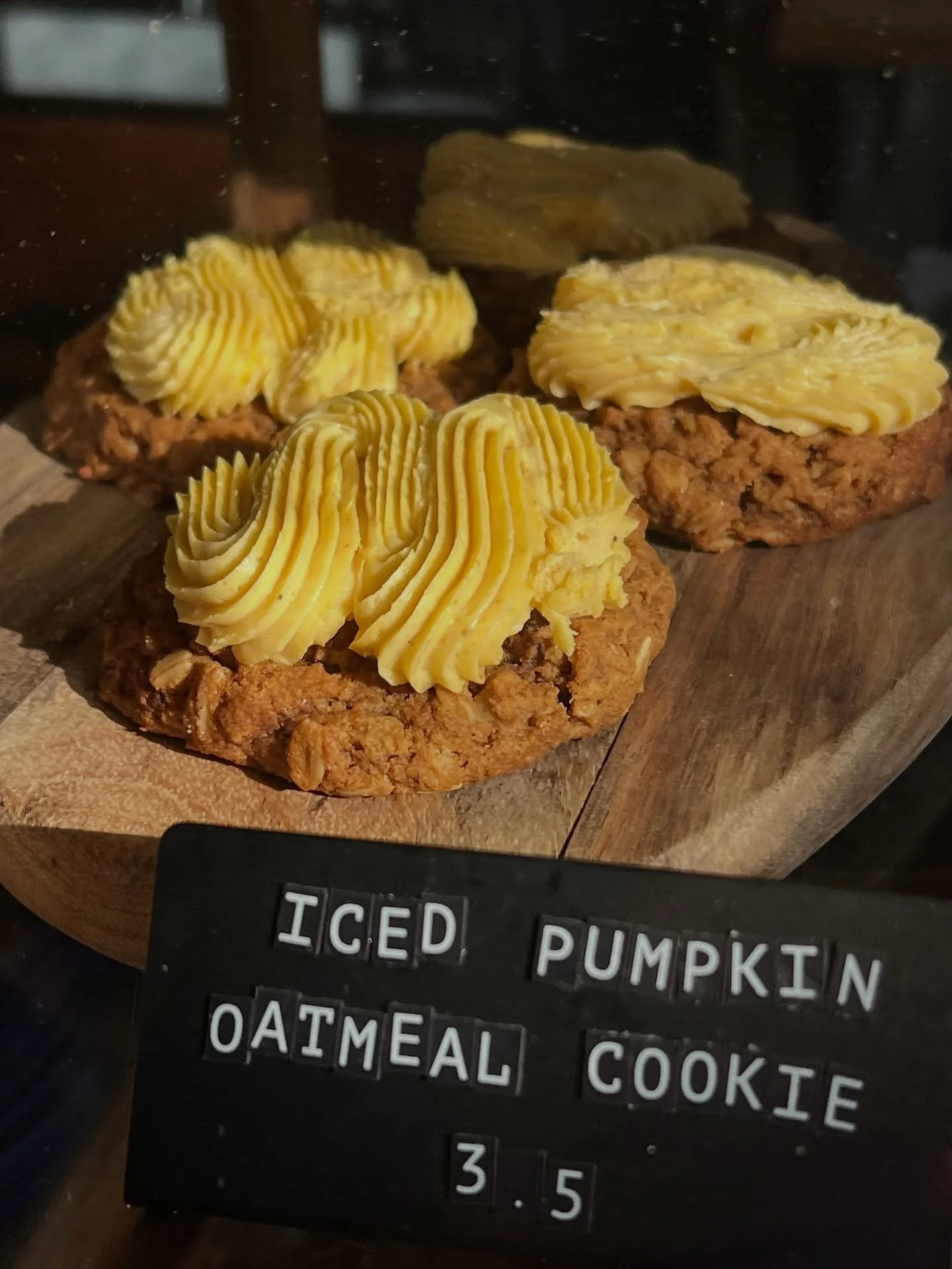 Sweet tooth Sunday brought to you by this pumpkin oatmeal cookie.  Think spiced fall oatmeal cream pie.  YUM.