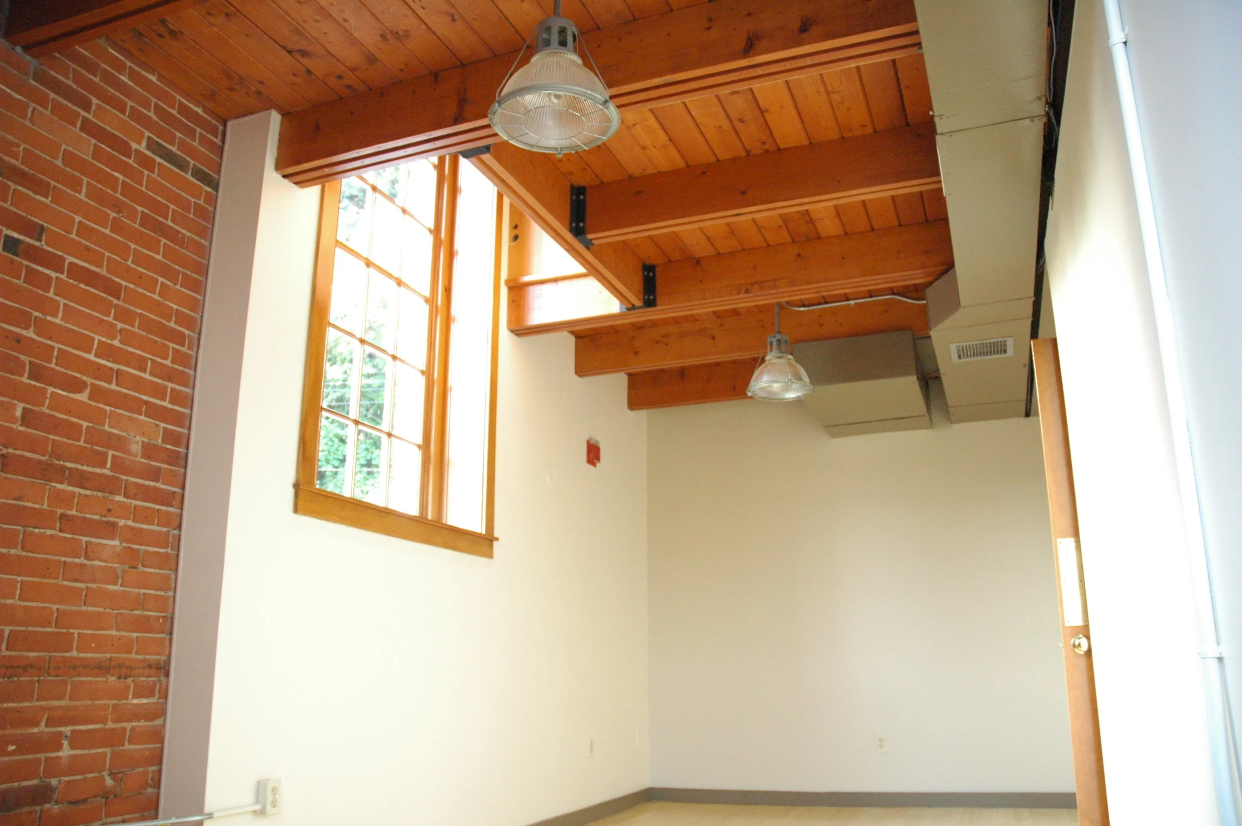 Sovereign Builders Commercial Roundhouse Building 6.JPG