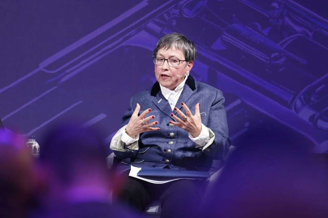 MWC26 V3 - Monique.jpg
