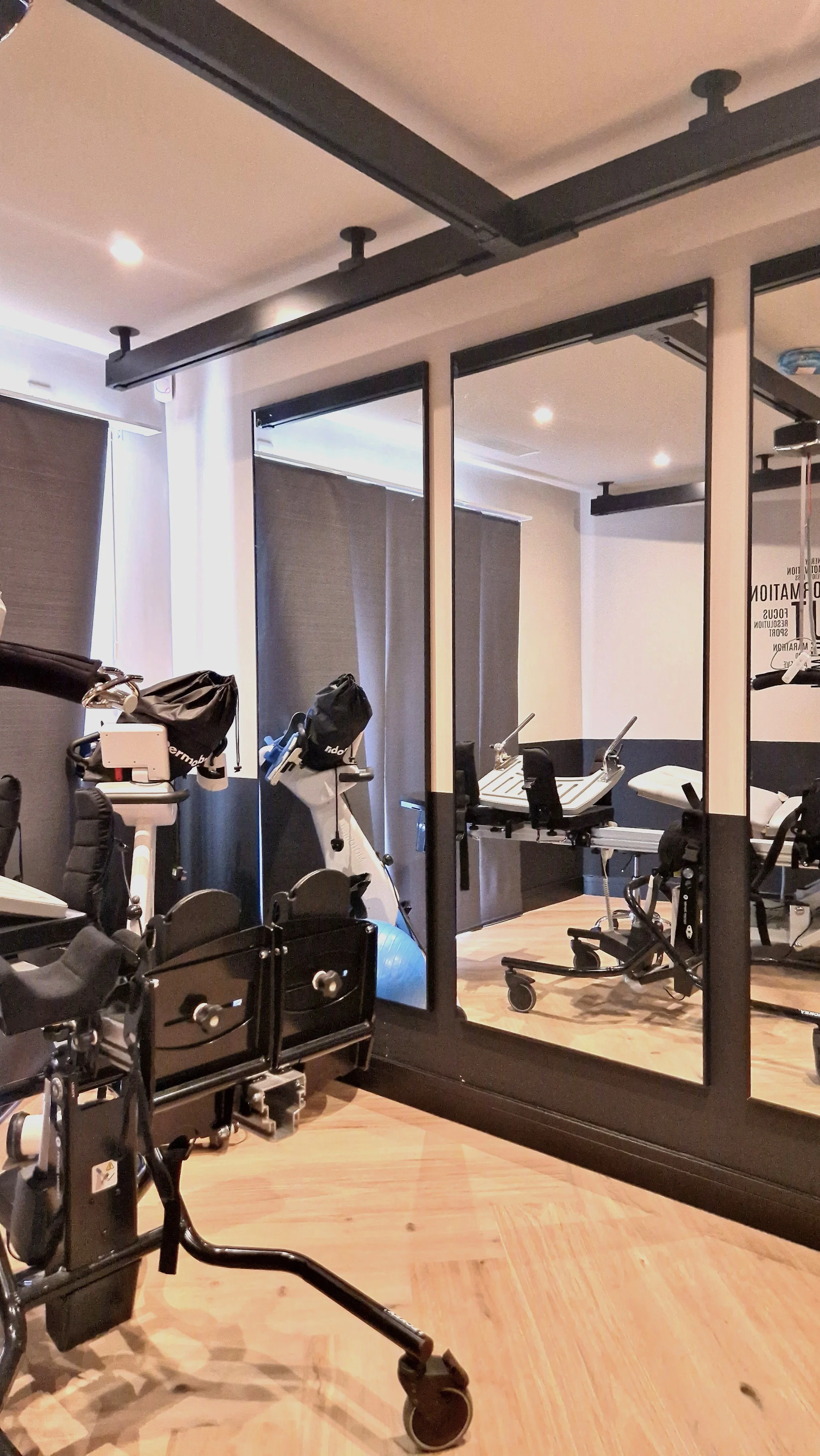 The Emerald lounge, adapted living, Kent.jpg