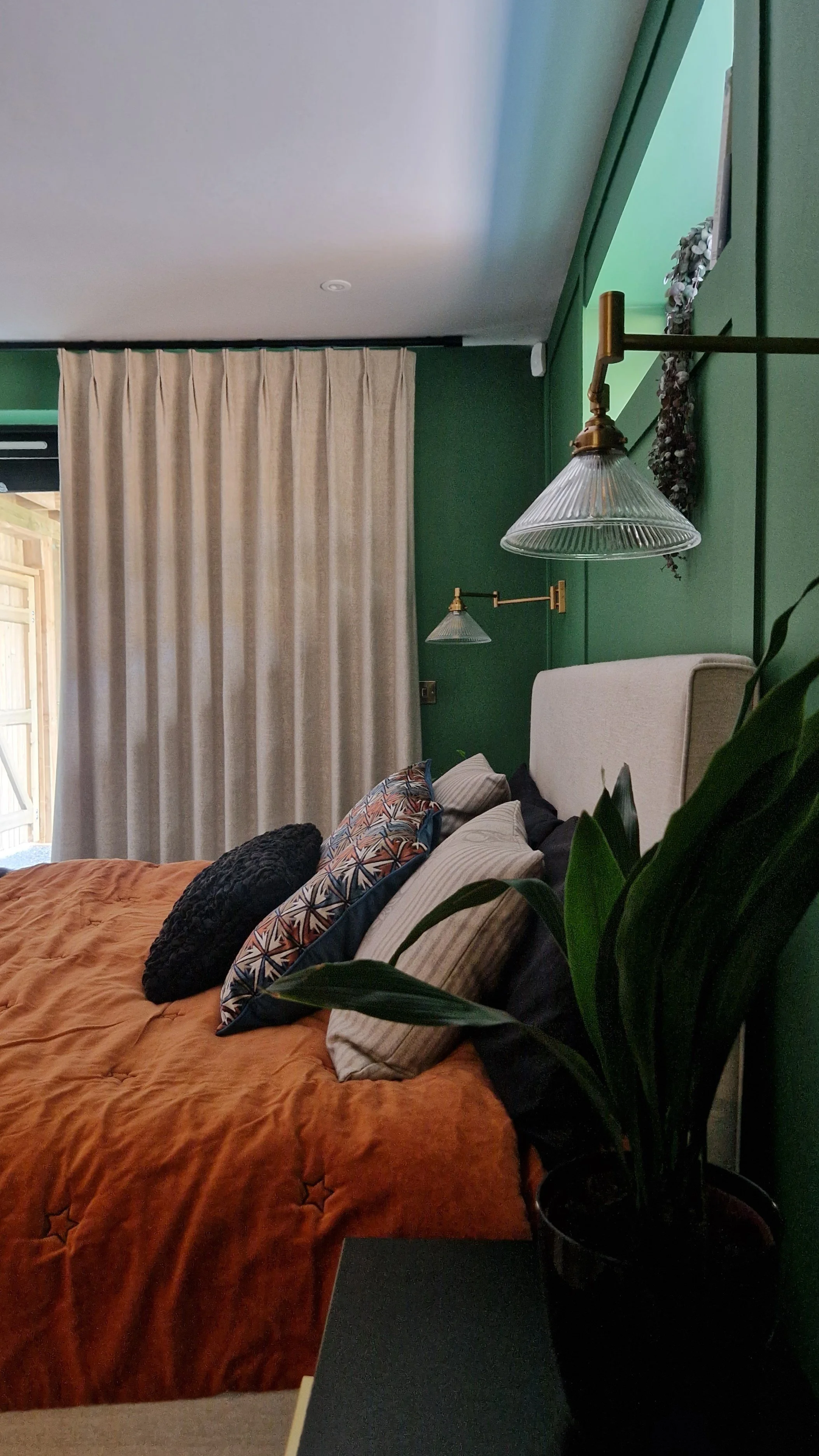 The Emerald louge, adapted living project,  Kent (22).jpg