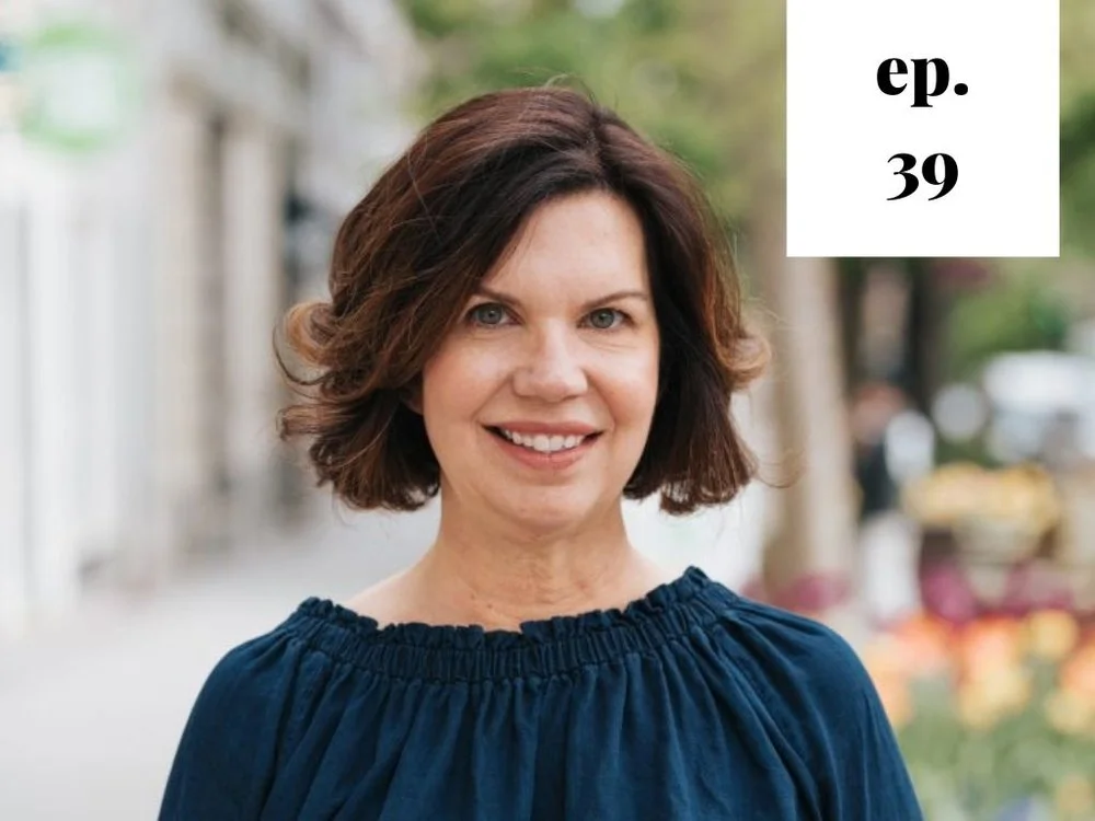 39: Action Steps to Being Less Busy &amp; Simplifying Your Wardrobe with Project 333 with Courtney Carver