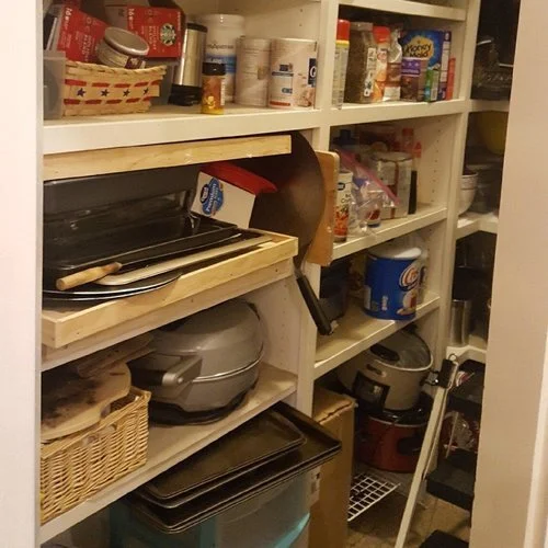Pantry Before.jpg