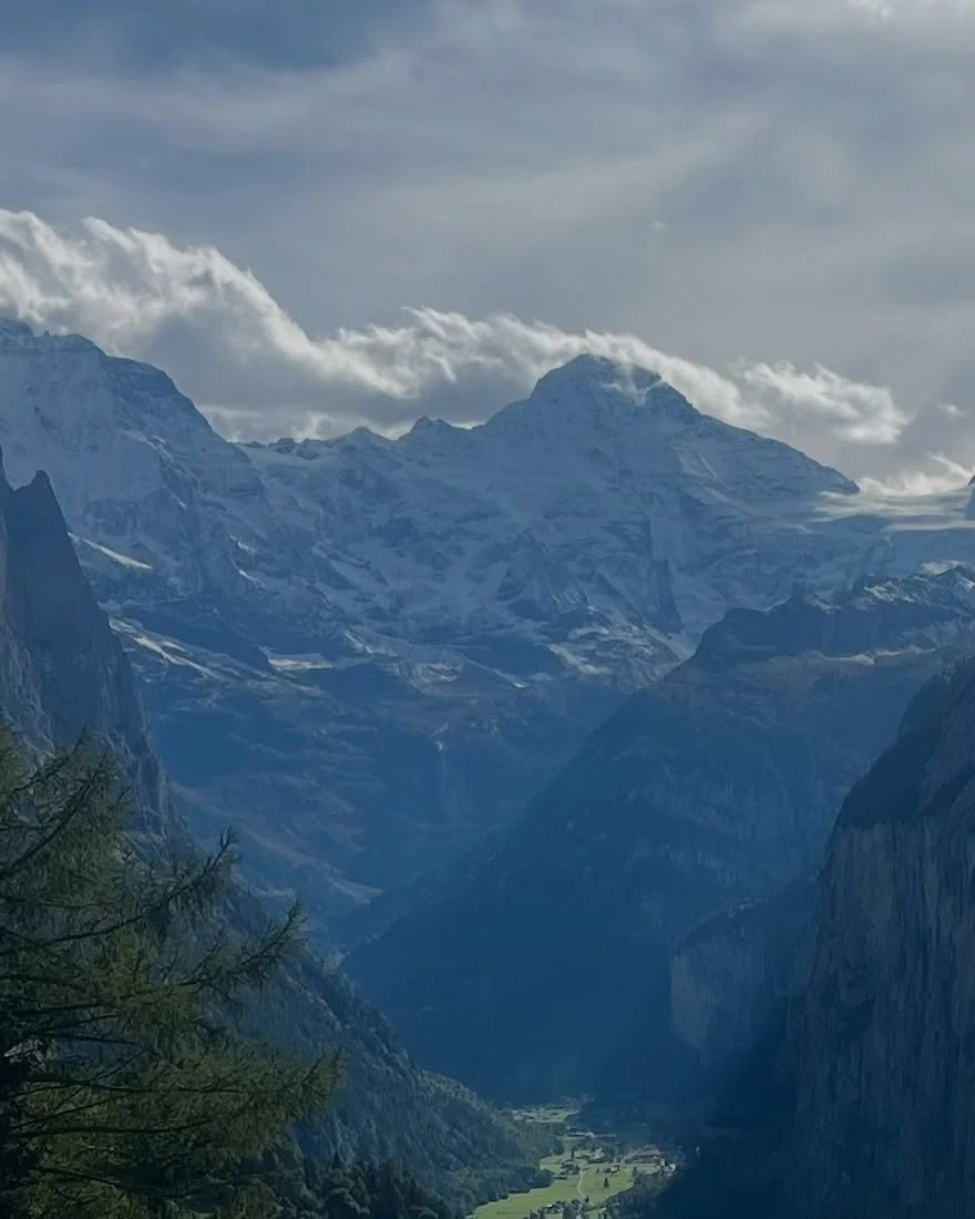 I took so many pictures of this view while working on this track.
Retcon feat. @odd_relics_ - link in bio
#boisemusic #ambientmusic #triphop #cinematicambient