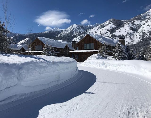 It&rsquo;s deep! The Lodges at Shooting Star have some really great views of the Mountain Resort and there is ONE available.... reach out for more info! #shootingstarjh @shootingstarjh 
Betsy Bingle Real Estate
.
.
.
.
.
.
#JacksonHoleRealEstate #Jac
