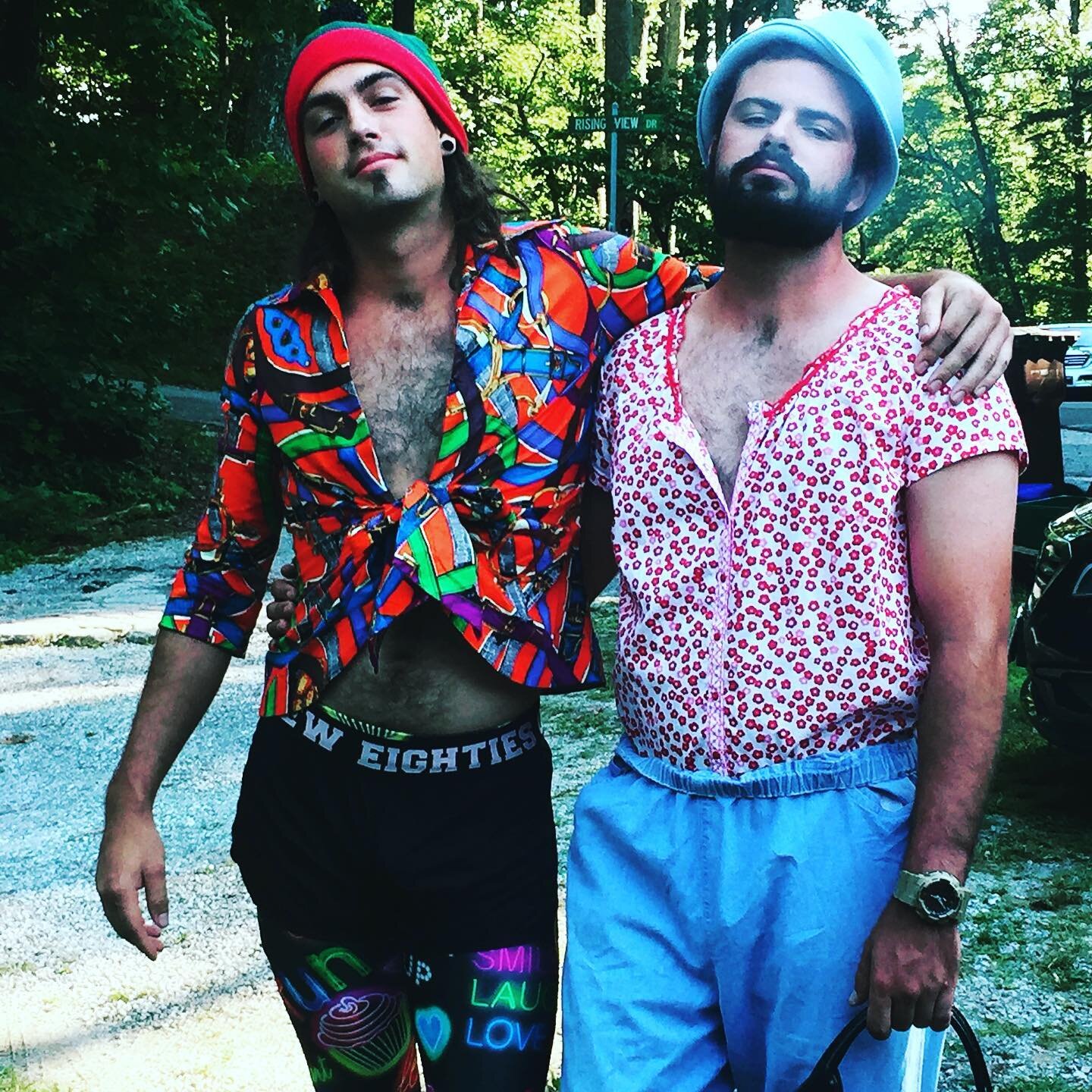Who&rsquo;s gonna be dressed to kill tomorrow? Spartanburg, y&rsquo;all ain&rsquo;t never seen such....

@fr8yard 1-4 pm

We&rsquo;ll be sure to bring the purse