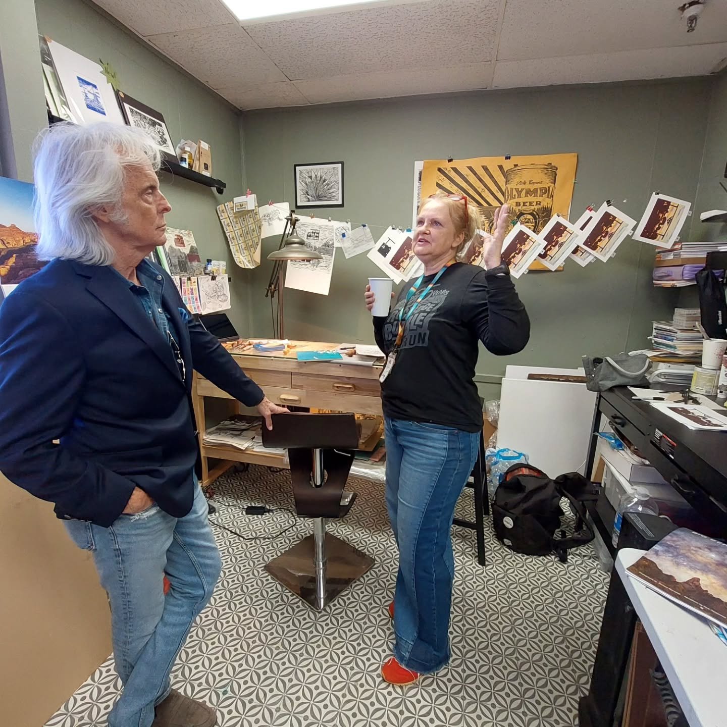 Goldmark artist Jacqueline Smith @smiths_print_alchemy welcomed fellow Goldmark artists into her studio earlier this month during the Artists' Social event for our Goldmark artist community.

Jacqueline shared her latest printmaking projects and artw