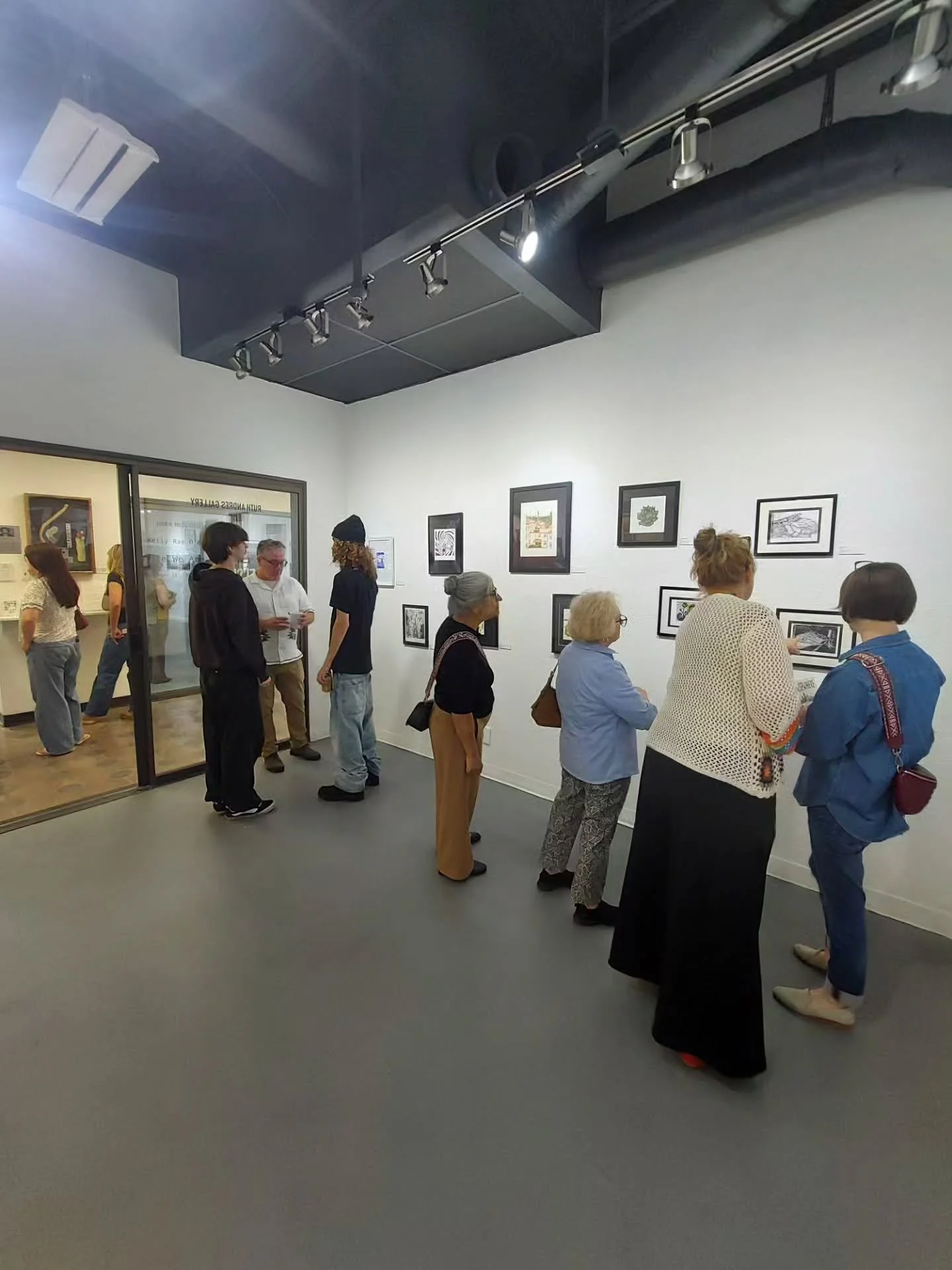 We appreciate everyone who joined us on Saturday evening for the closing reception of "Elsewhere", a solo exhibition of new fine art relief prints by Goldmark artist and printmaker Jacqueline Smith @smiths_print_alchemy in the Goldmark Cult