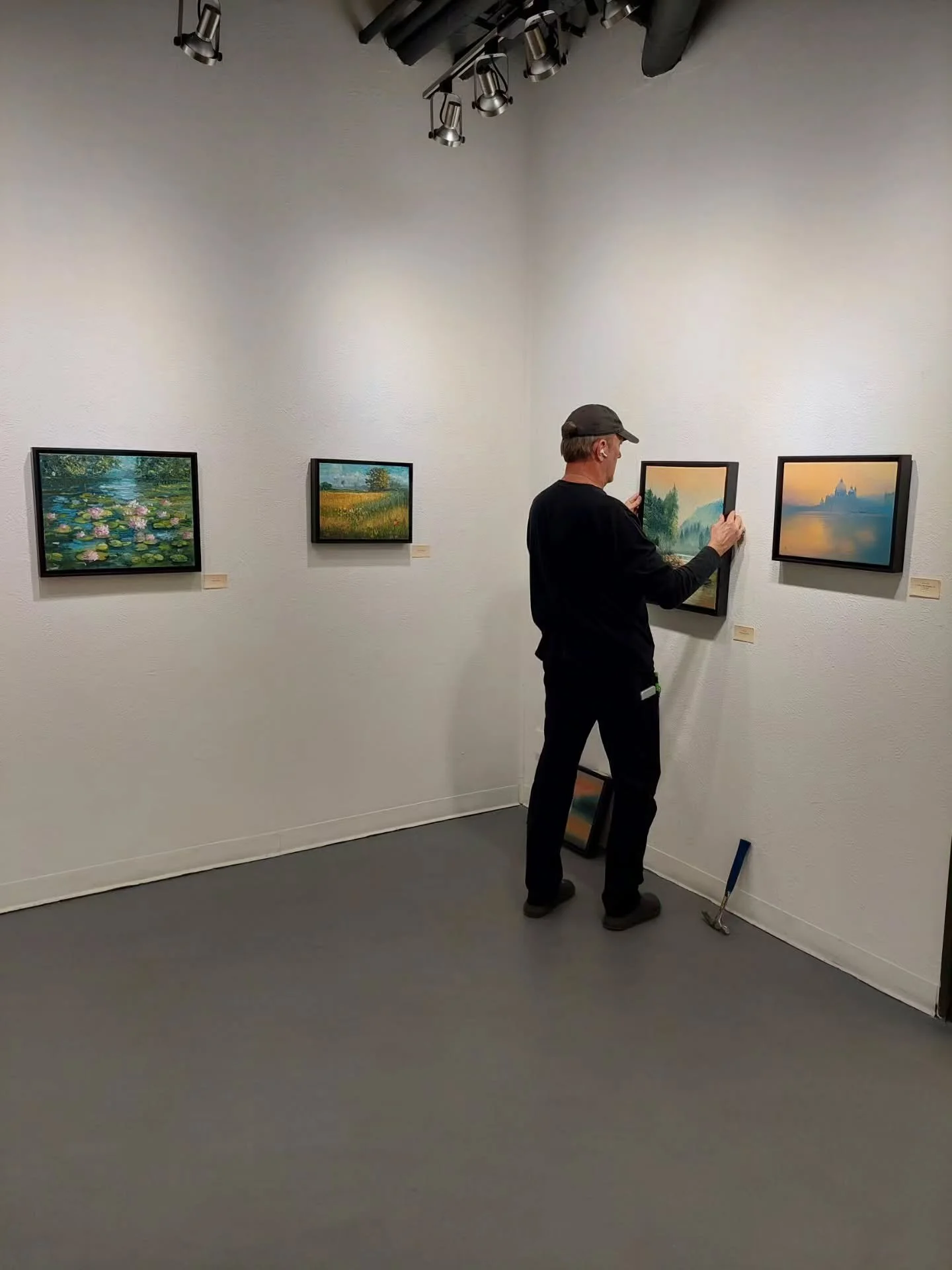 A brand new art exhibition is on display in the Goldmark Cultural Center's Ruth Andres Gallery! 

"Quiet Fields" features new landscape oil paintings by Goldmark artist Diane Min @diane_min_art . Join us for the opening reception this Satur