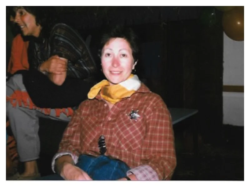 F2004 Yvonne Bloom - Carol Mayer
