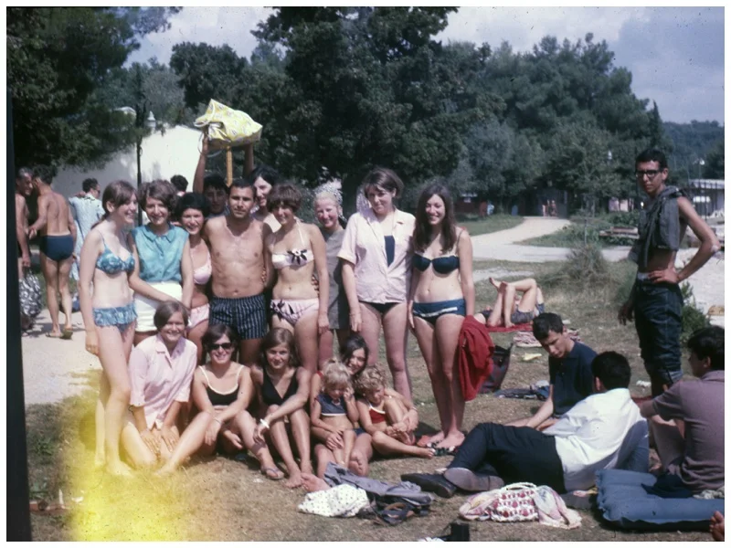 B2049 Unknown