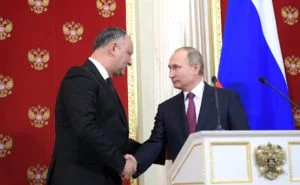 Igor-Dodon-and-Vladimir-Putin-300x185.jpg