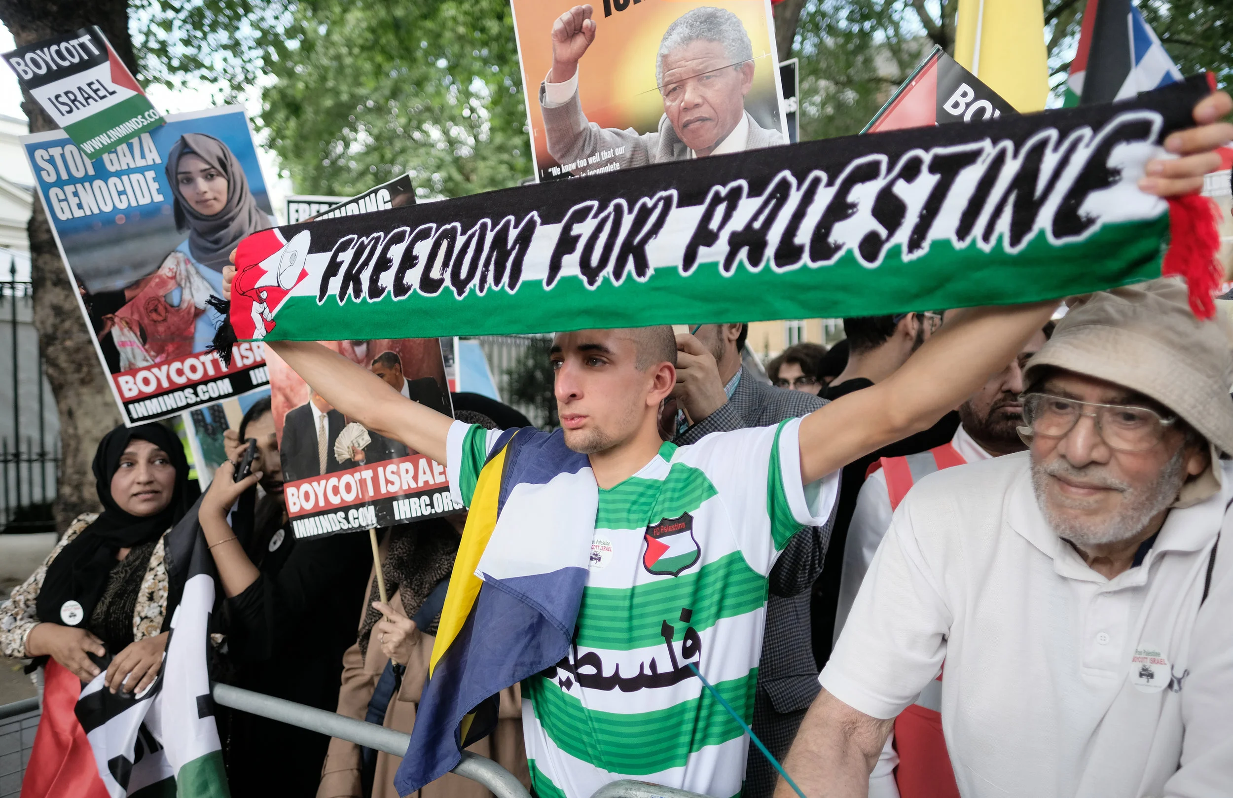 Palestinian Protesters Unite Against Israel