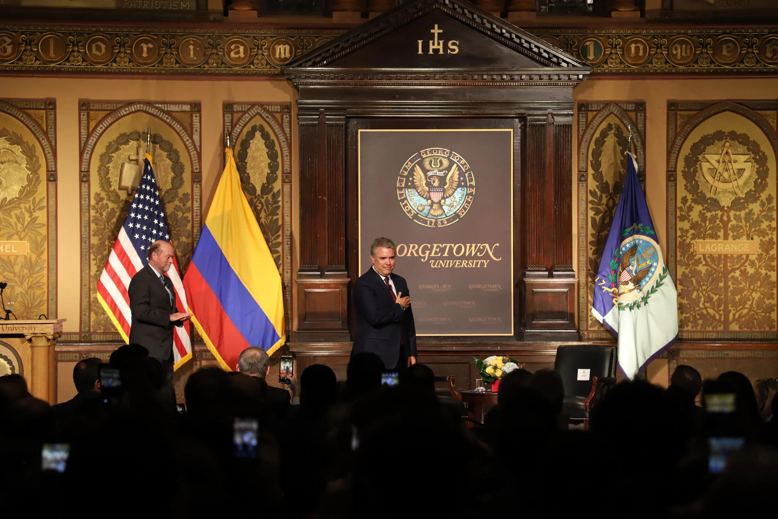 President Duque greets the audience at Georgetown University. (Bryce Couch, SFS ‘19)