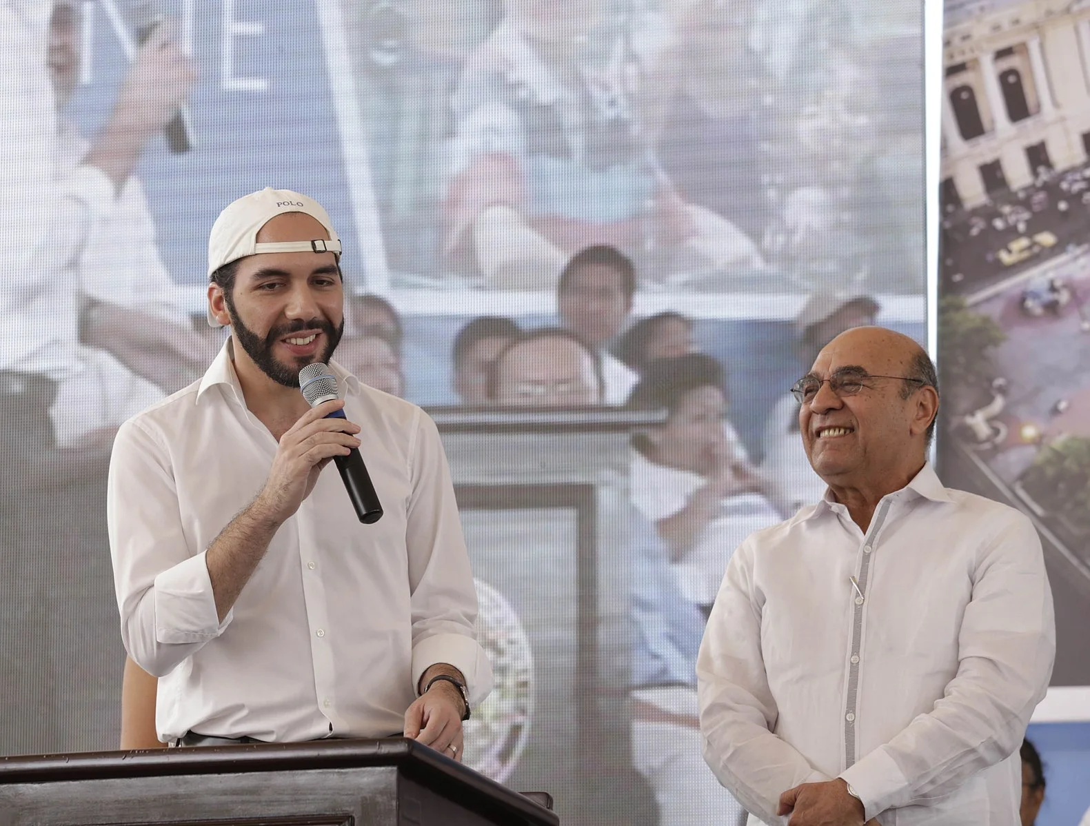 President-Elect of El Salvador Nayib Bukele meets with Carlos Canjura, minister of education, in 2016. (Wikimedia Commons)
