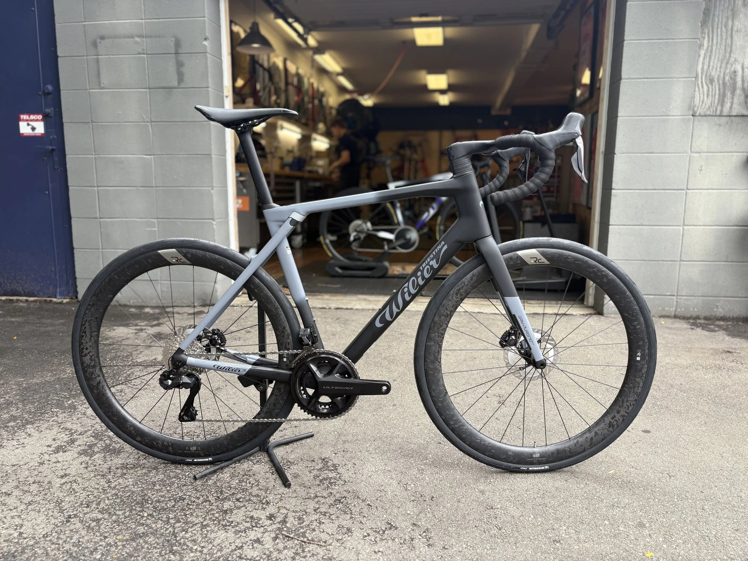WILIER Granturismo SLR blk/grey Large Ultegra Di2 4iiii Powermeter Custom build