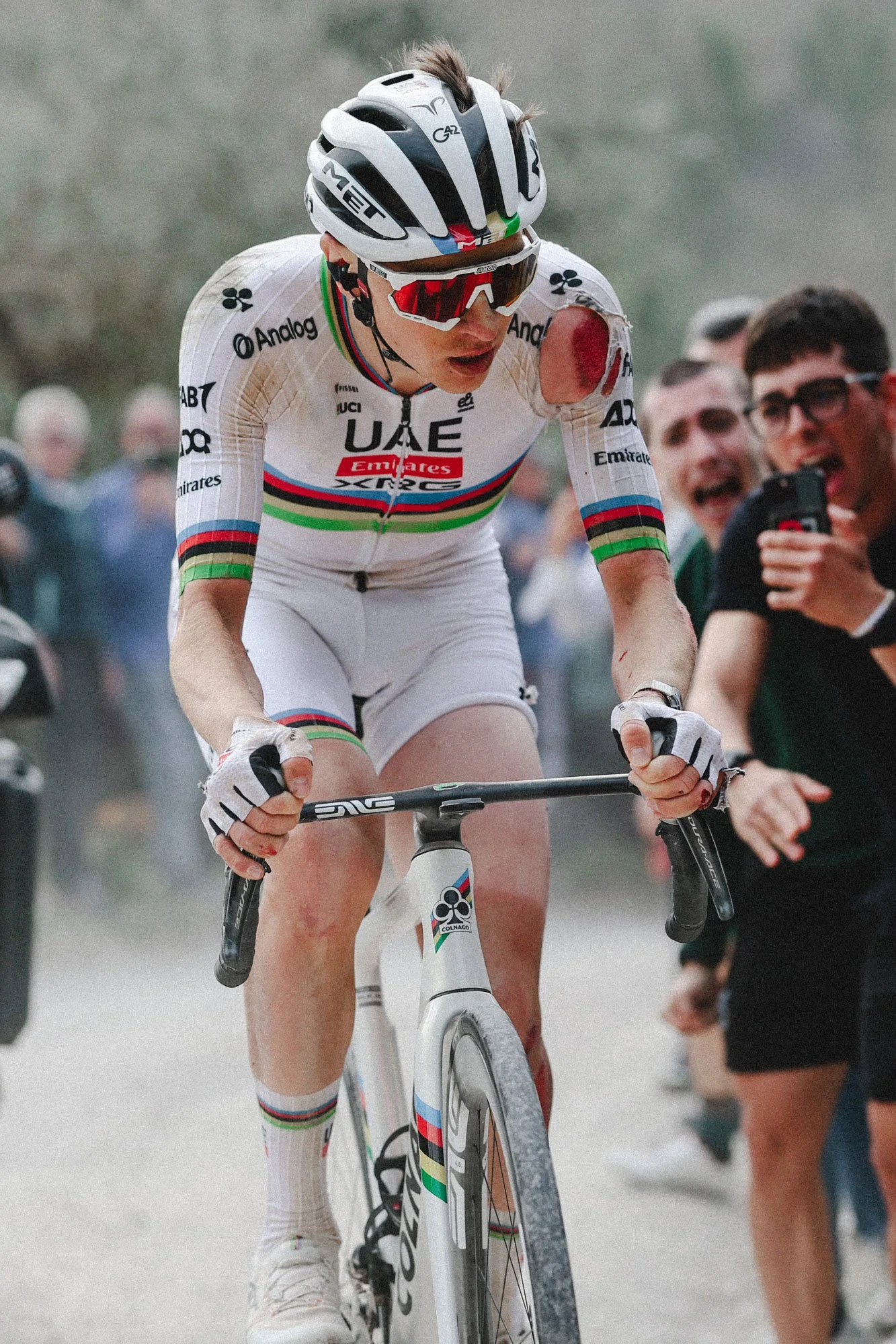 met-rainbow-edition-tadej-pogacar-world-champion-blog-1 (1).jpg