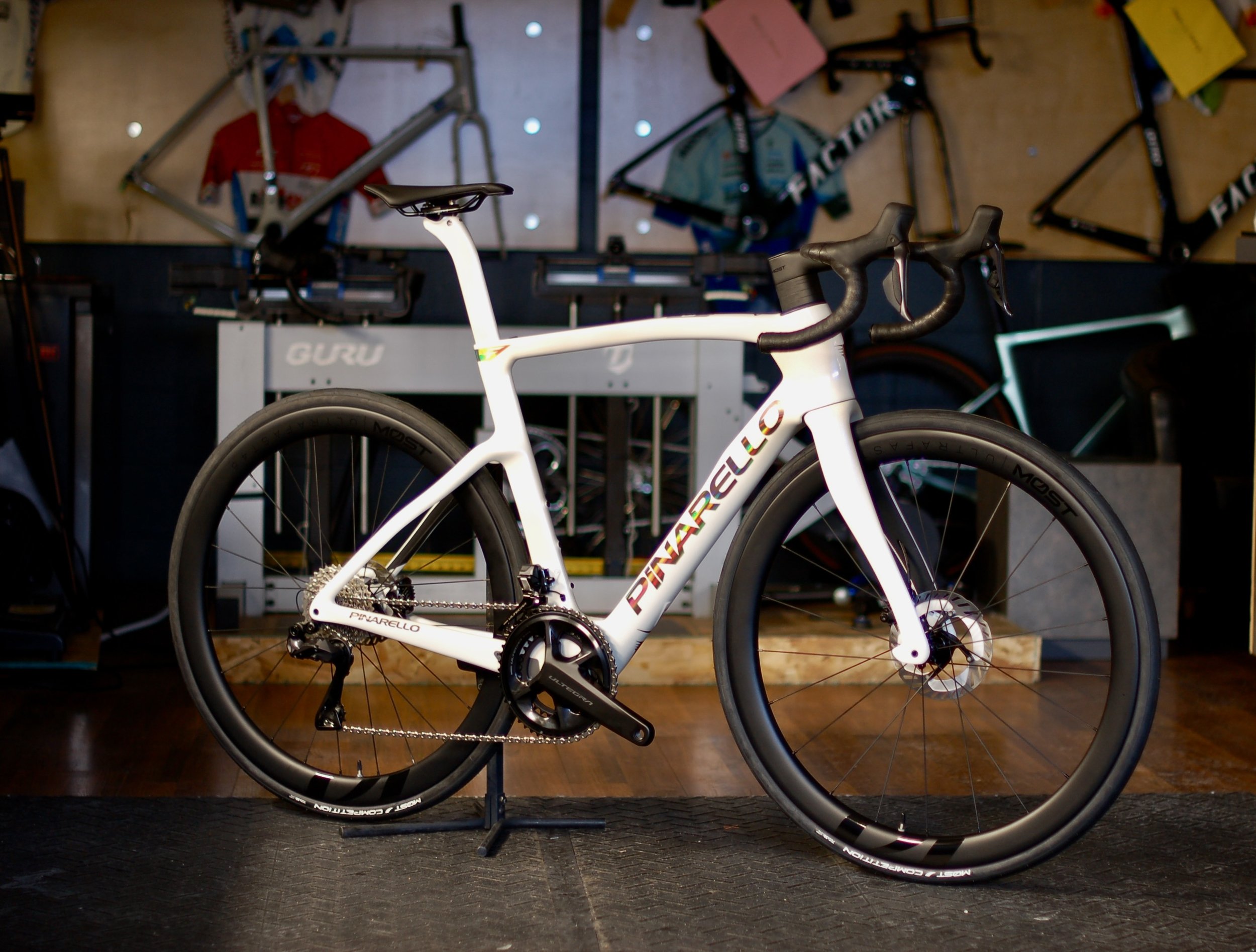 PINARELLO F7 Ultegra Di2 Alabaster White Shiny 54.5 cm