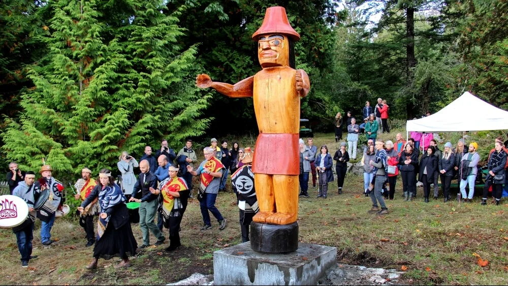 Witnessing the Unveiling of a Welcome Pole