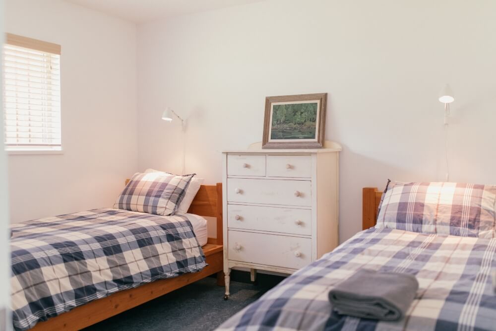  Cottage Bedroom 