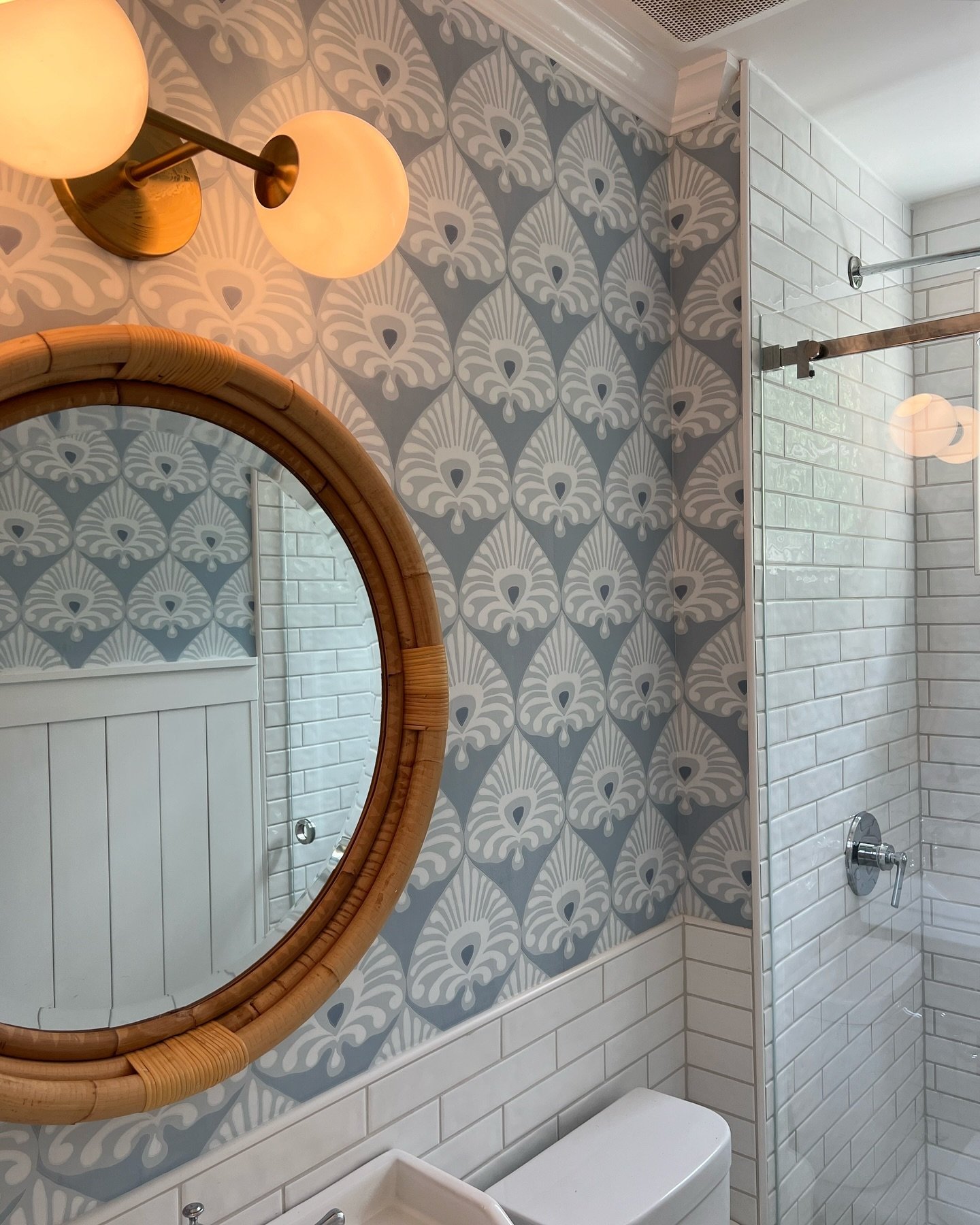 Wallpaper for the weekend 💙 #wallpaperinstall #powderbathroom #interiordesigner #atlantadesigner