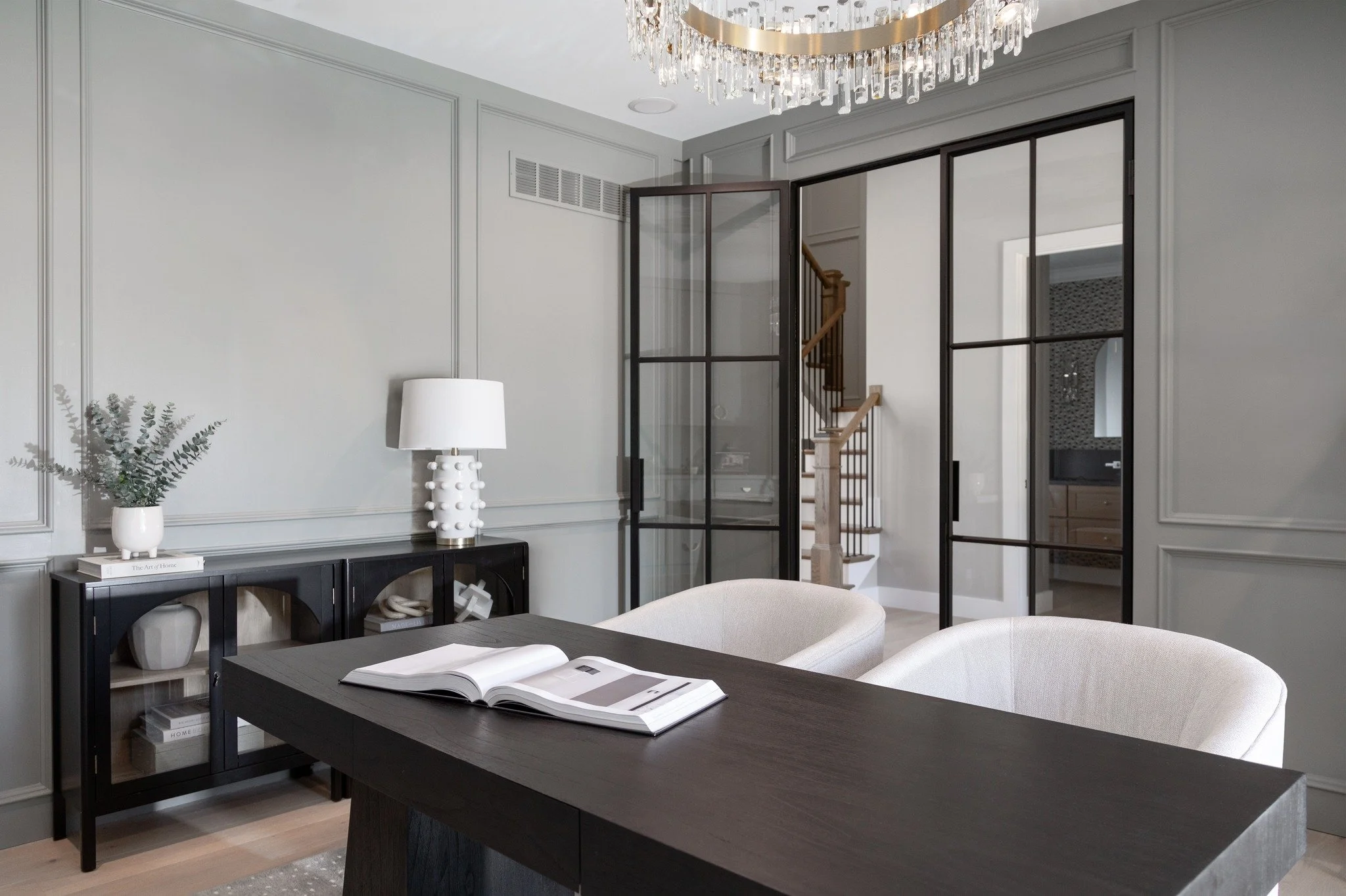 Home office in our #kghdlakevista project. Those doors 😍

Photography: @nicole_miget 

#interiordesign #interiordesigner #designer #renovation #interiordesigninspo #interiordesigninspiration  #homerenovation #homesweethome #homedesign #designinspo #