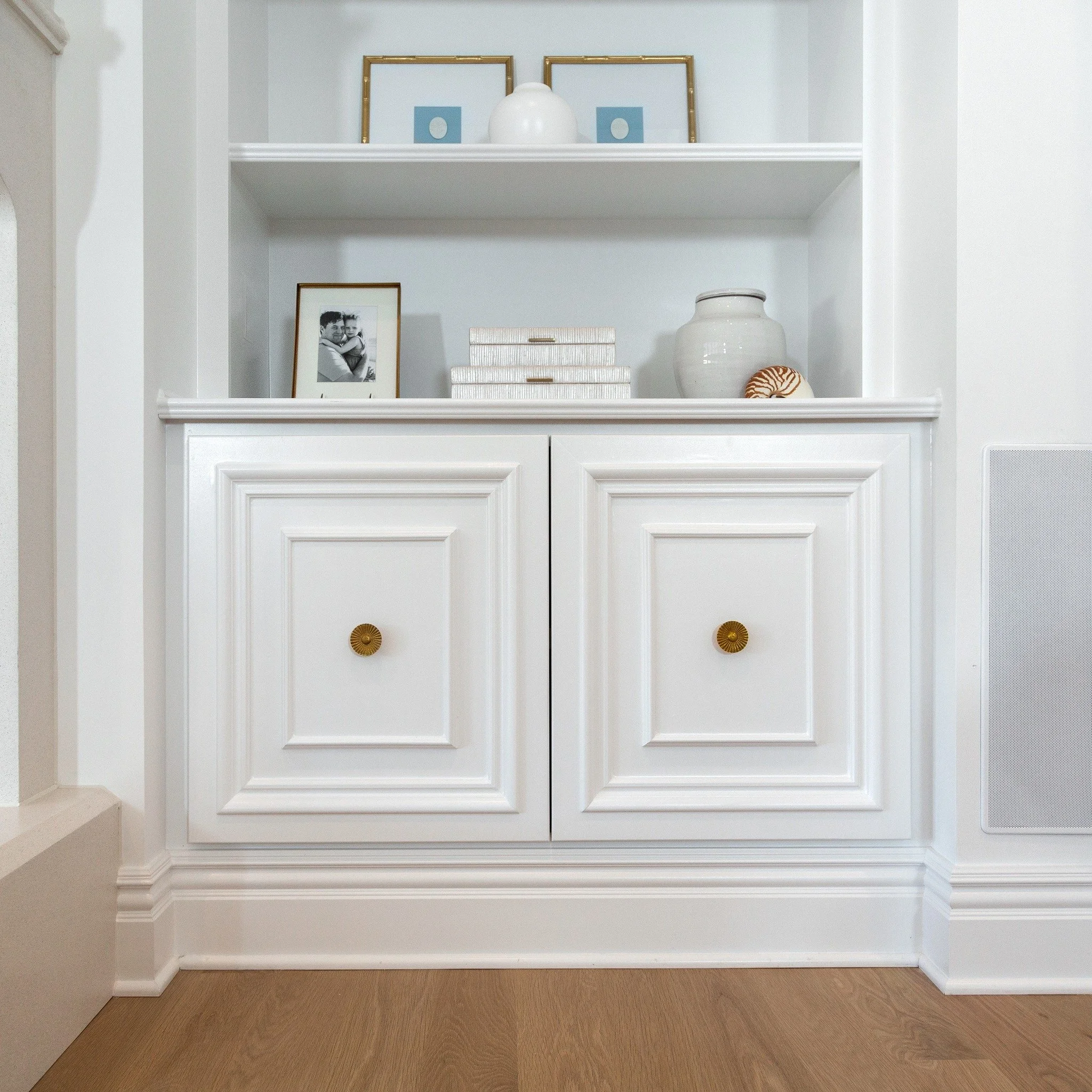 Watching Karl work his magic building custom cabinet doors was nothing short of inspiring. Every detail, every cut, and every piece perfectly in place. #kghdcountryview 

 #customcabinets #interior #instahome #interiors #homedesign #homesweethome #de