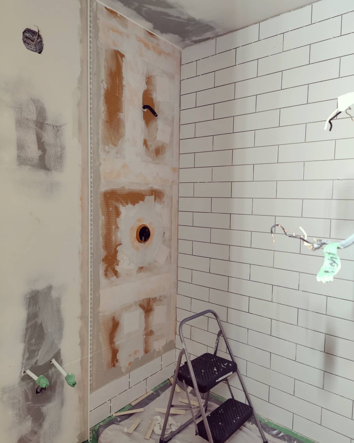 Here's another sneak peek at our progress on the bathroom renos 👀

We've never done most of these jobs before so the first one is moving slow, but we're so happy with how it's going!

Swipe to see what was here before &gt;&gt;&gt;
