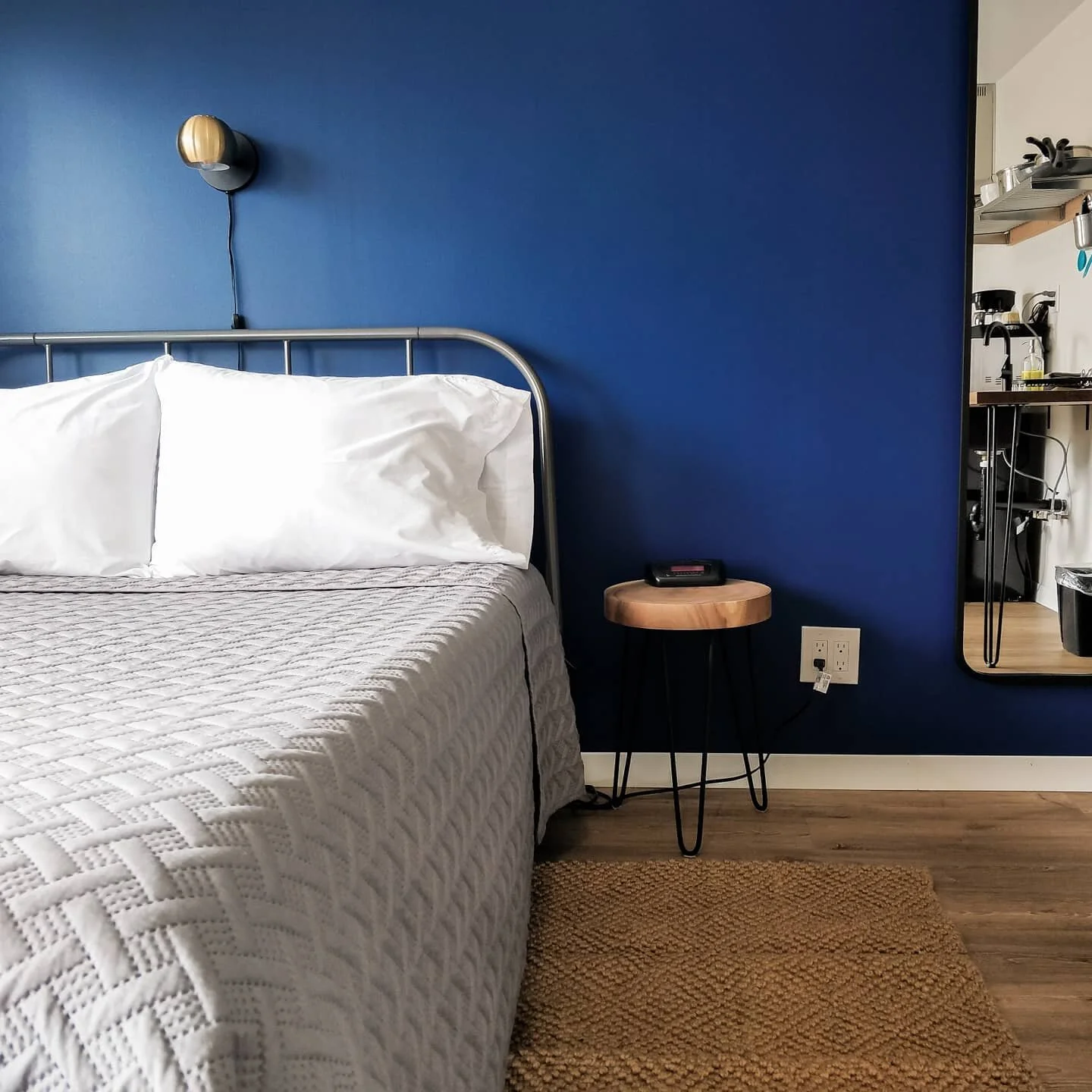 *swipe for the before and after &gt;&gt;&gt;*

Introducing our first full kitchenette renovation 😍😍 Hard to believe it's even the same room!

....................................

It all started when the fridge in the old kitchenette unit stopped w