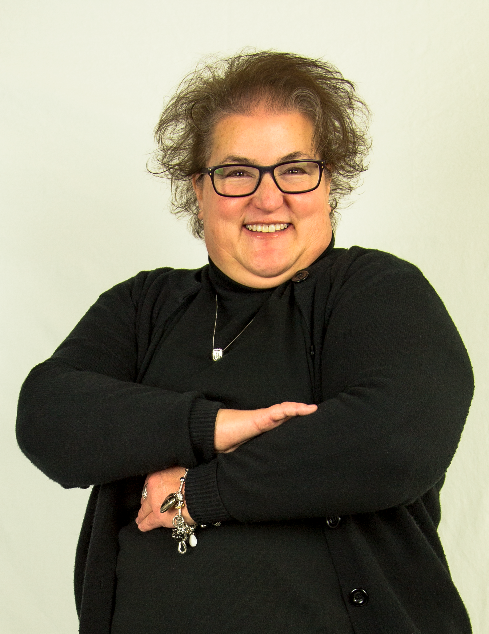 Mel-portrait-2.png