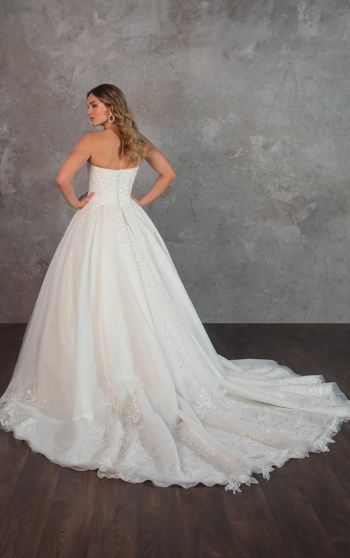 Style D4331  | Essense of Australia 