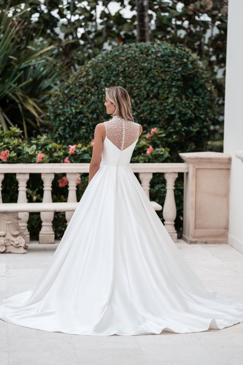Style A1366NC | Allure Bridals