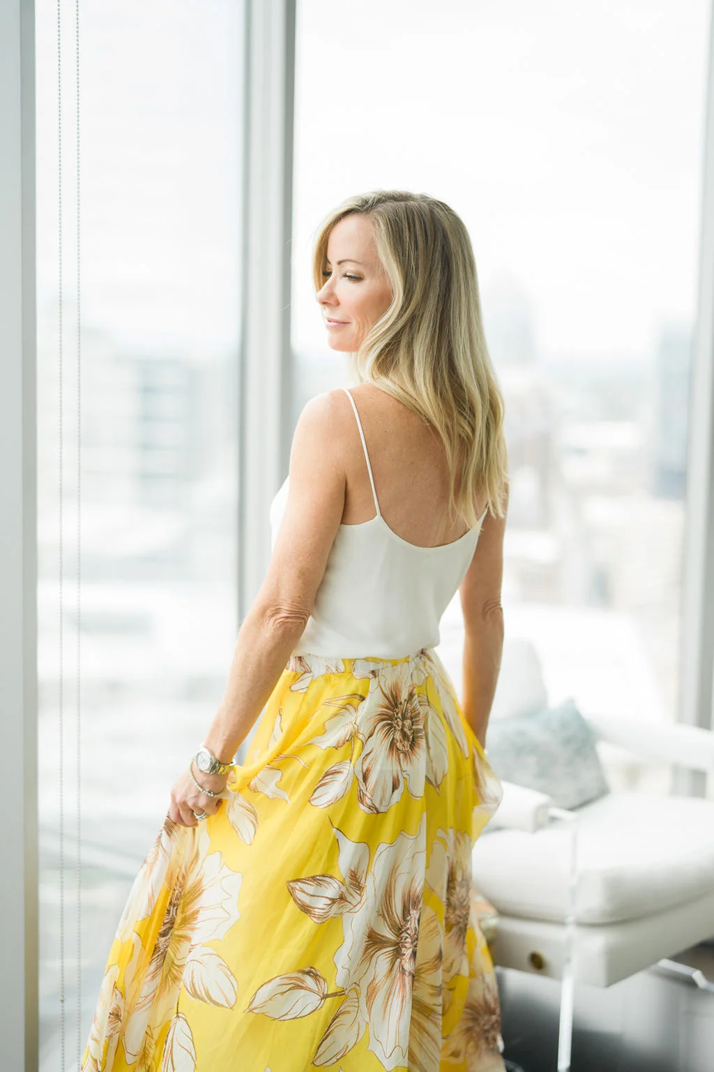 This skirt is currently on sale for under $50 and also comes in a gorgeous blue! I’ve linked a few of my favorites! Shop below!