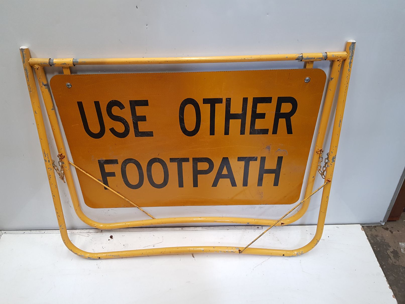 Use Other Footpath Sign.jpg