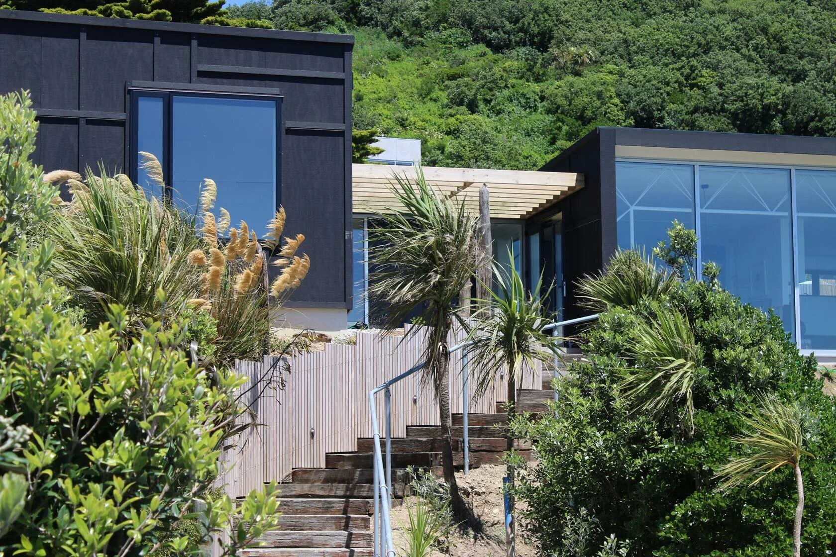 Hungerford Road - Architectural Home