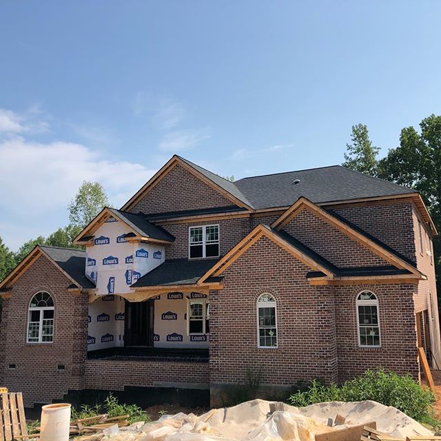 #owenscorningroofing ,color is Onyx black...
#lovewhatyoudo #shingles #roofing #roofers #roofer #roofer4life #roofingcontractor #roofersofinstagram