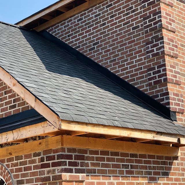 Counter flashing cut into the brick for a nice seal... #lovewhatyoudo #kernersvillenc #roofing #roofers #roofer4life #roofersofinstagram #roofingcontractor #metalwork