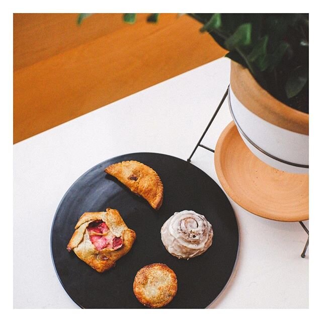Fresh warm pastries from @acallcapps is exactly what we need on this chilly morning!